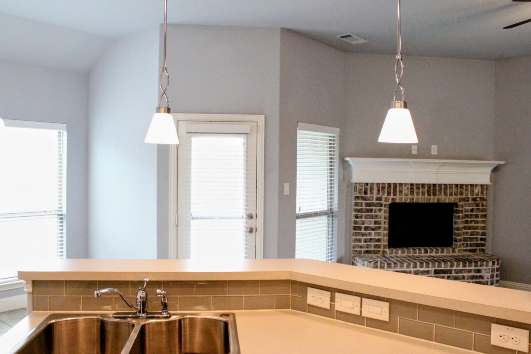 111 Cambridge Street Waxahachie TX 75165