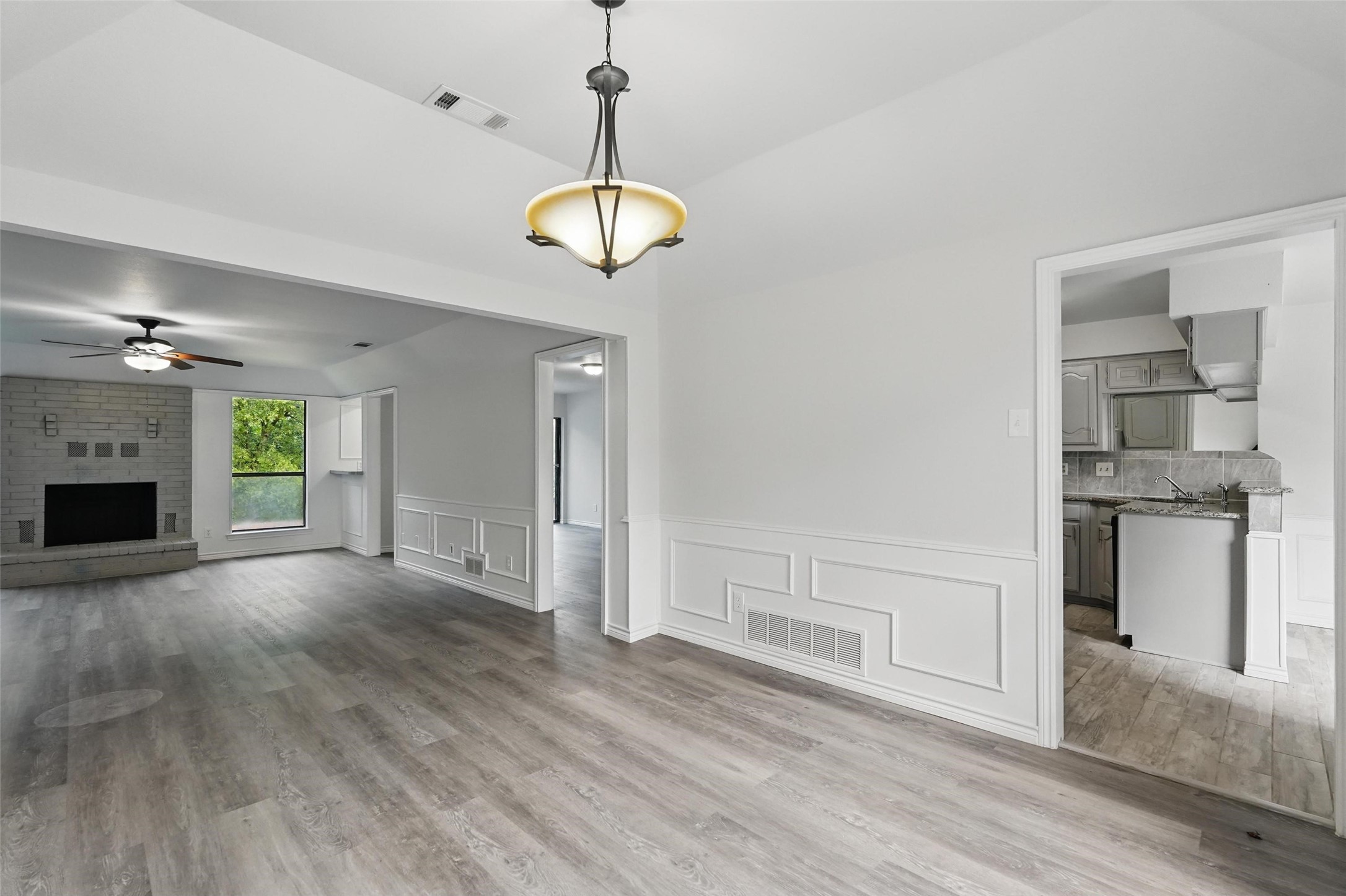 829 Hunters Creek Drive Desoto TX 75115
