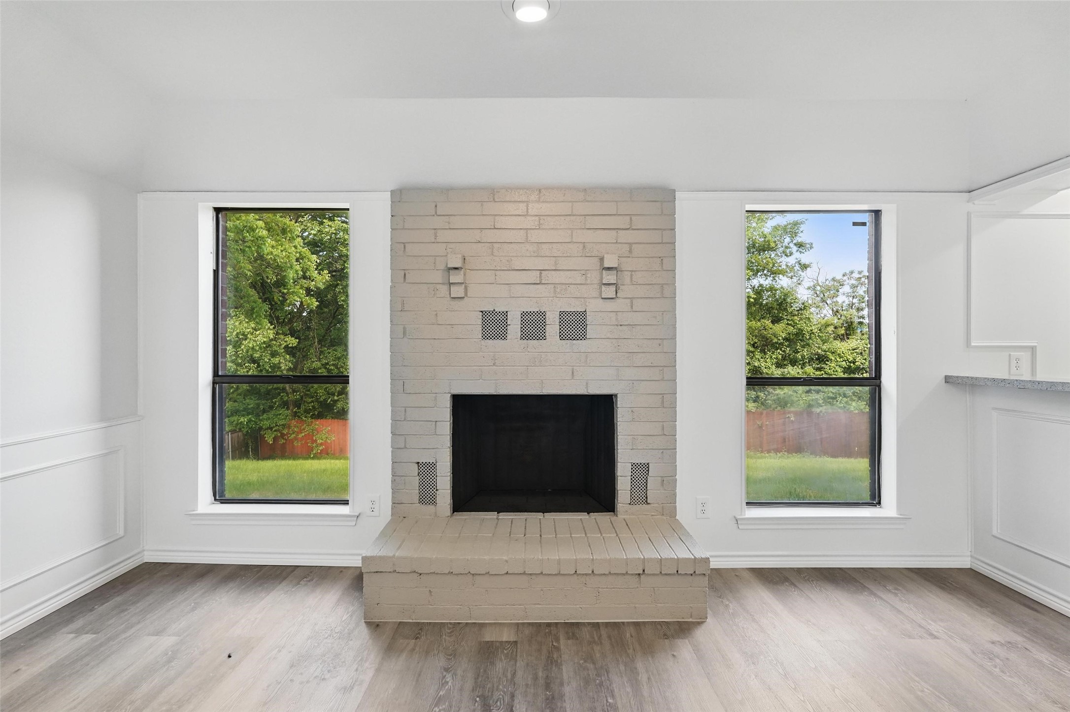 829 Hunters Creek Drive Desoto TX 75115