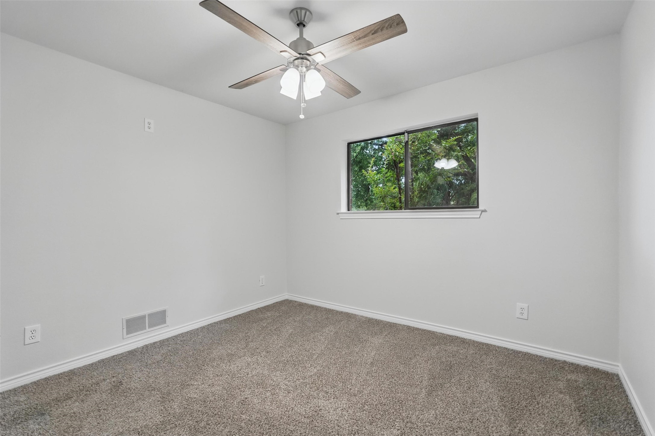 829 Hunters Creek Drive Desoto TX 75115