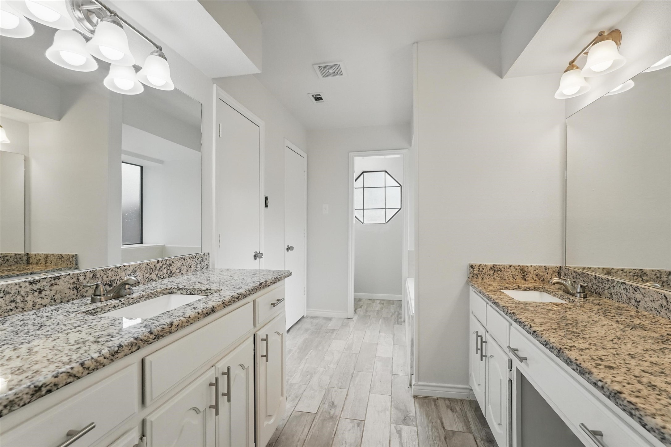 829 Hunters Creek Drive Desoto TX 75115