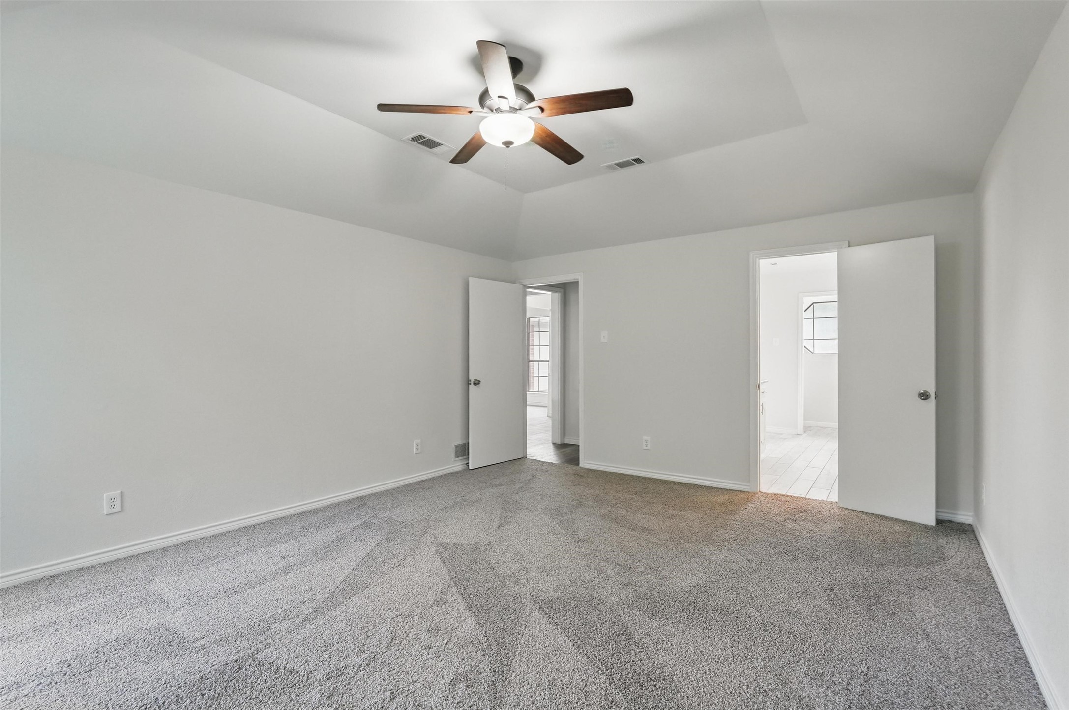 829 Hunters Creek Drive Desoto TX 75115