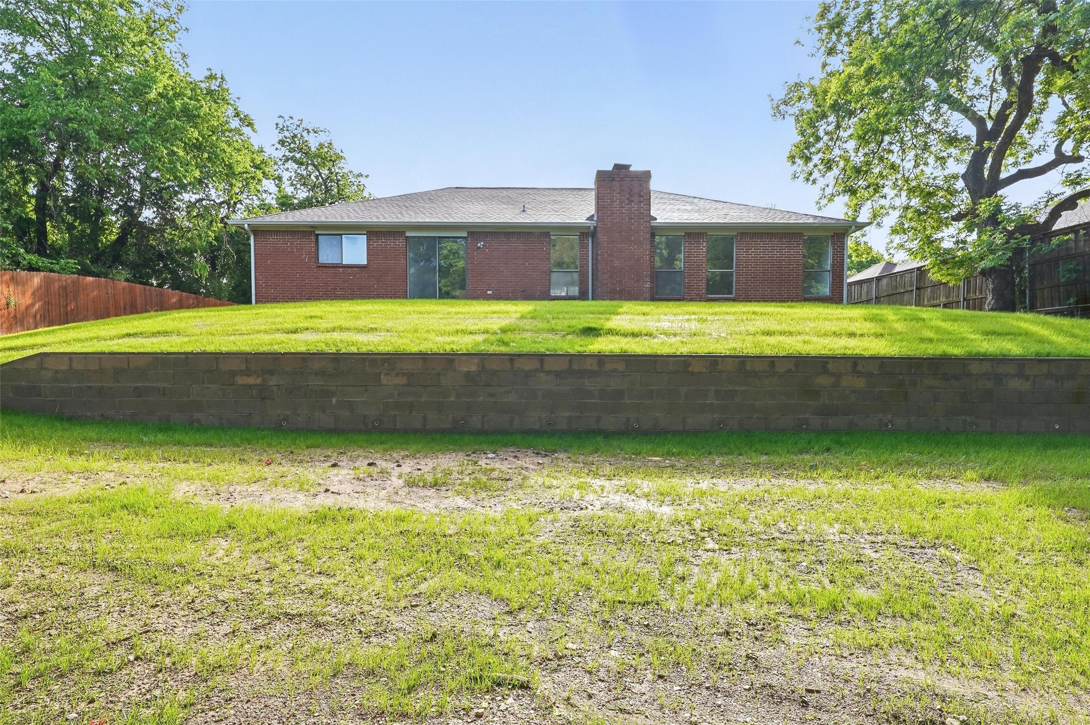 829 Hunters Creek Drive Desoto TX 75115