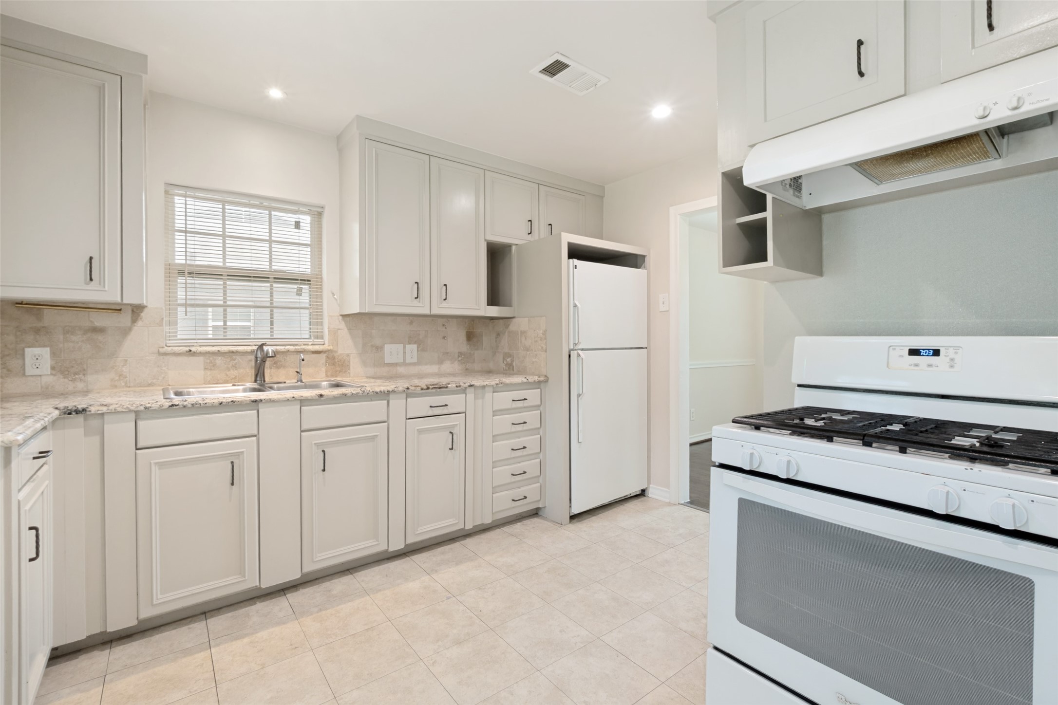2414 San Medina Avenue Dallas TX 75228