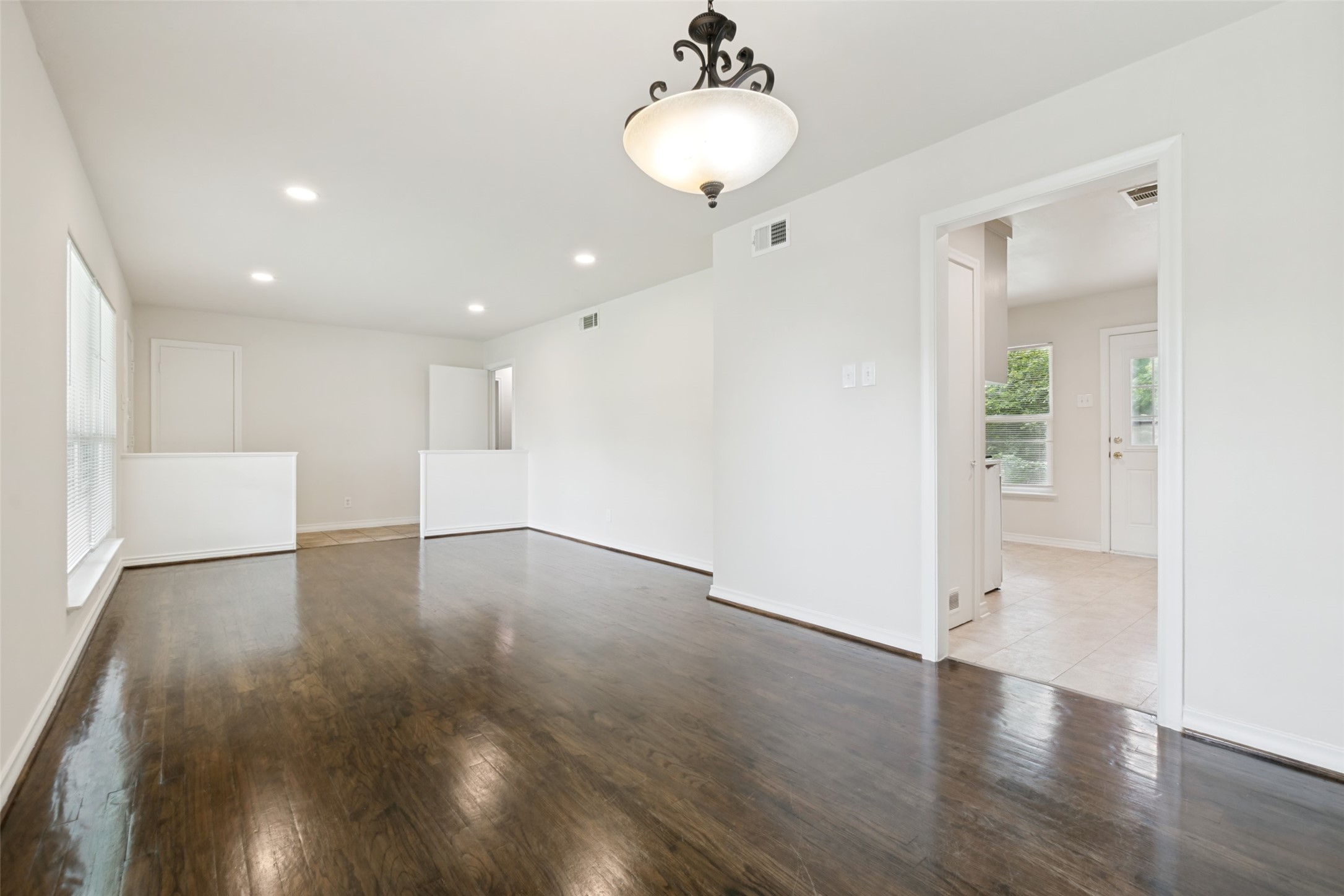 2414 San Medina Avenue Dallas TX 75228