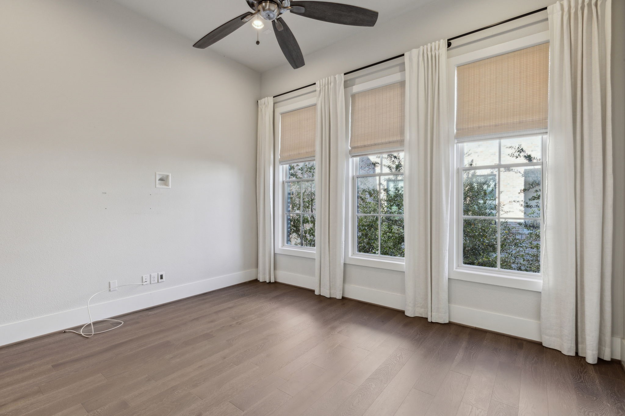 14955 Oak Street Addison TX 75001