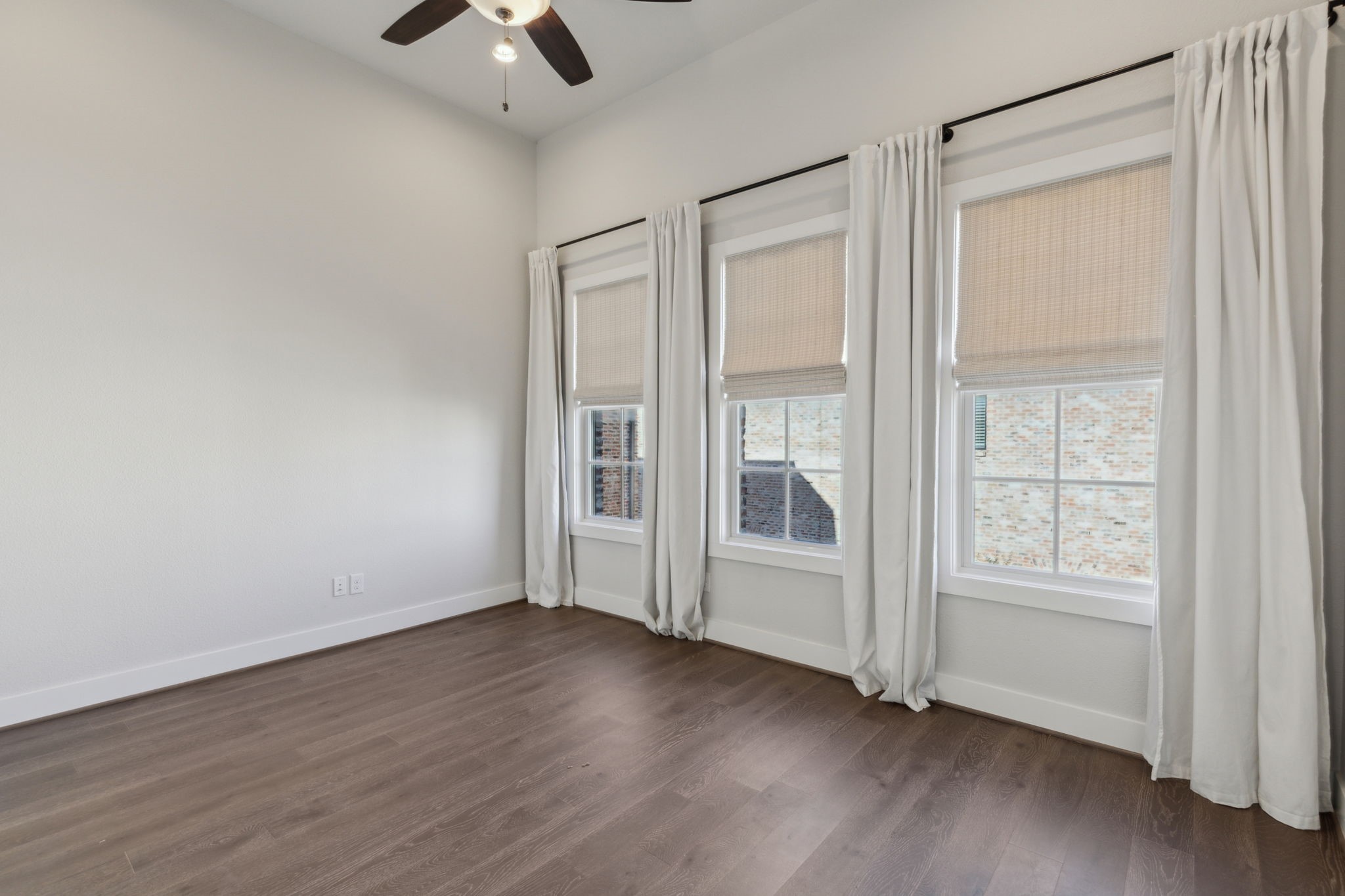 14955 Oak Street Addison TX 75001