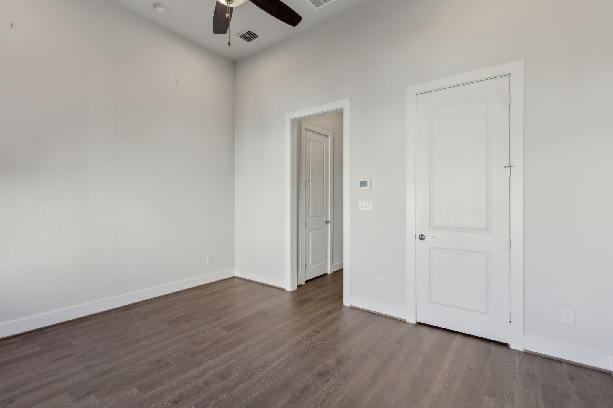 14955 Oak Street Addison TX 75001