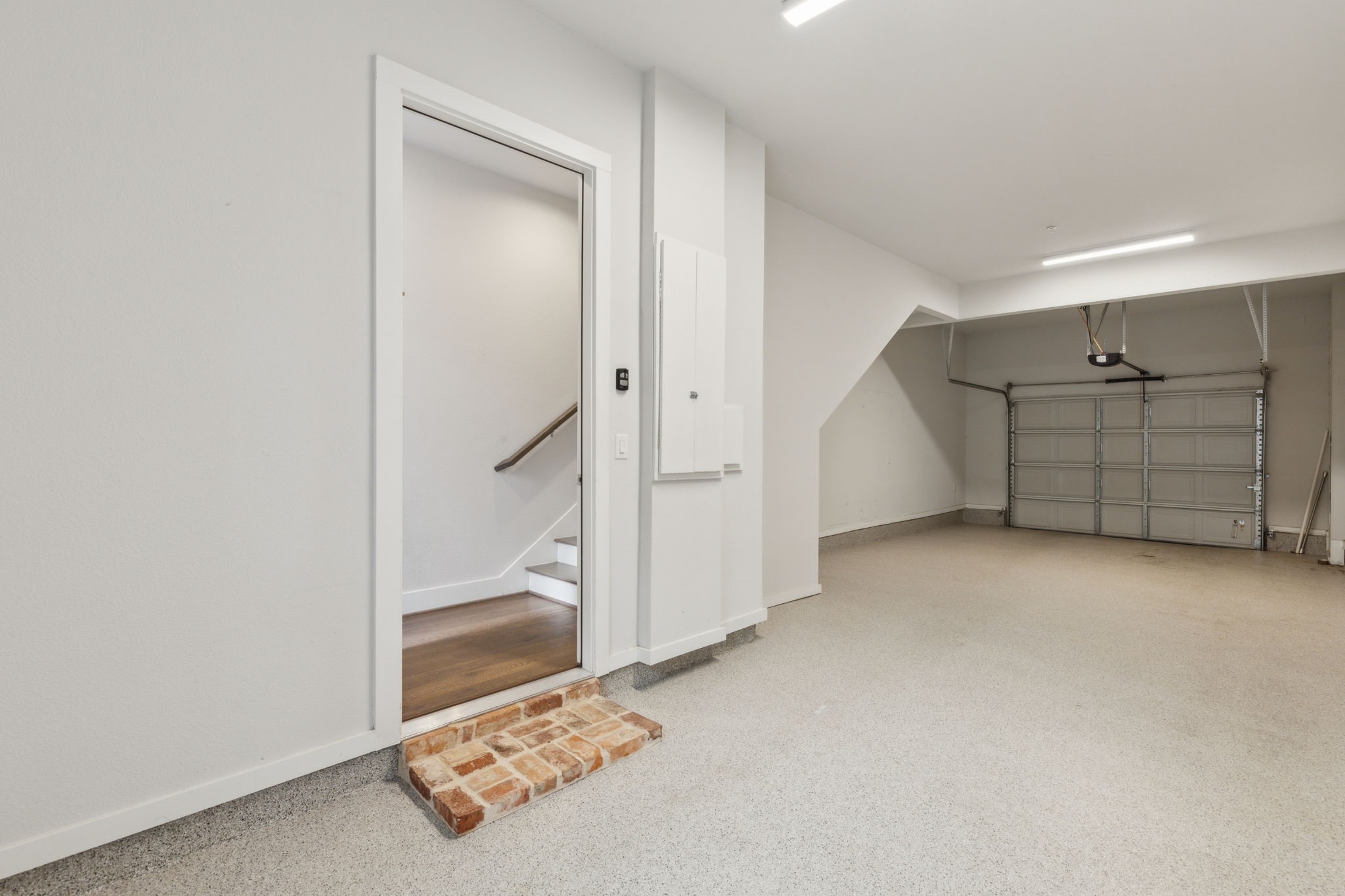 14955 Oak Street Addison TX 75001