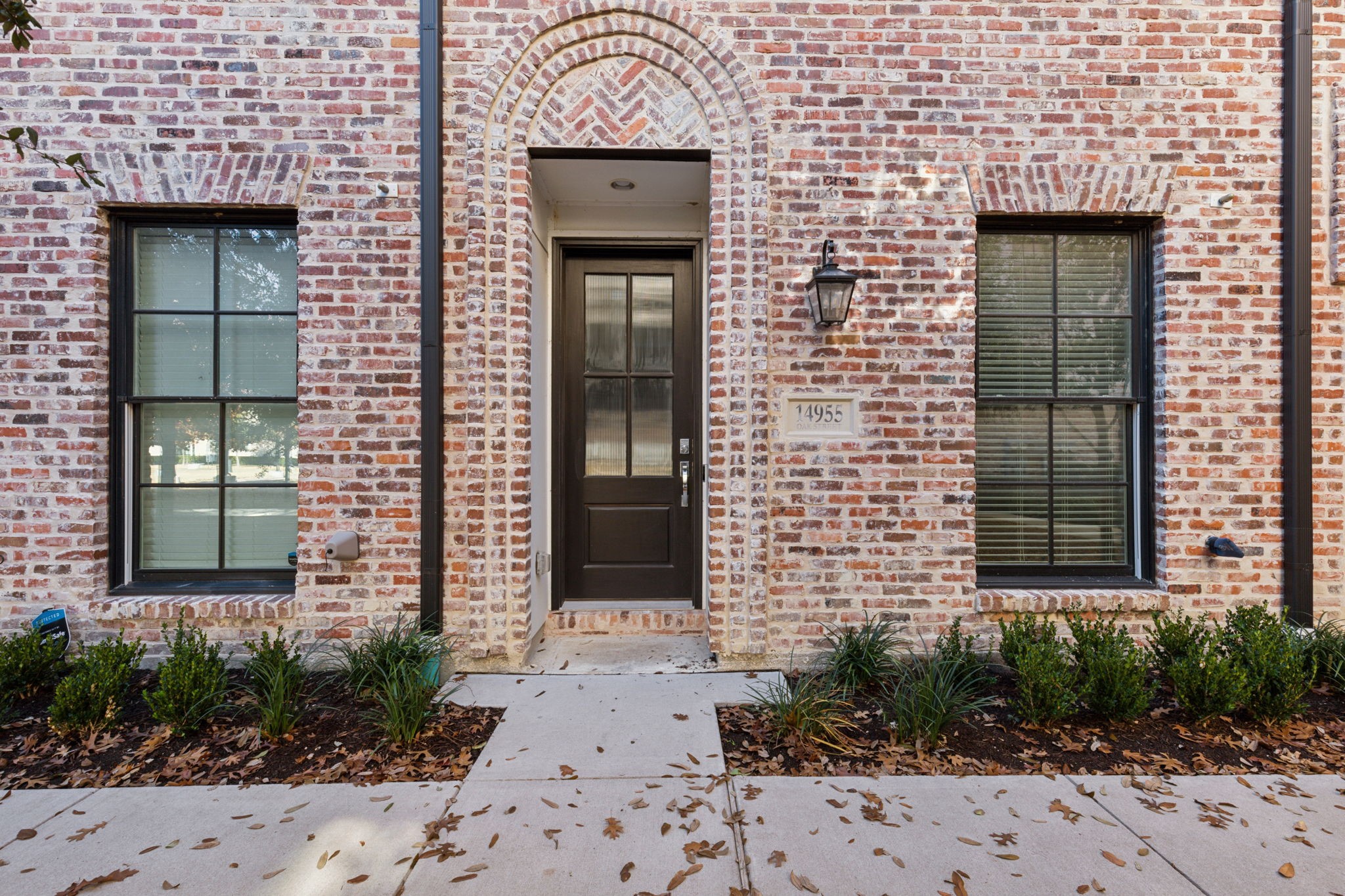 14955 Oak Street Addison TX 75001