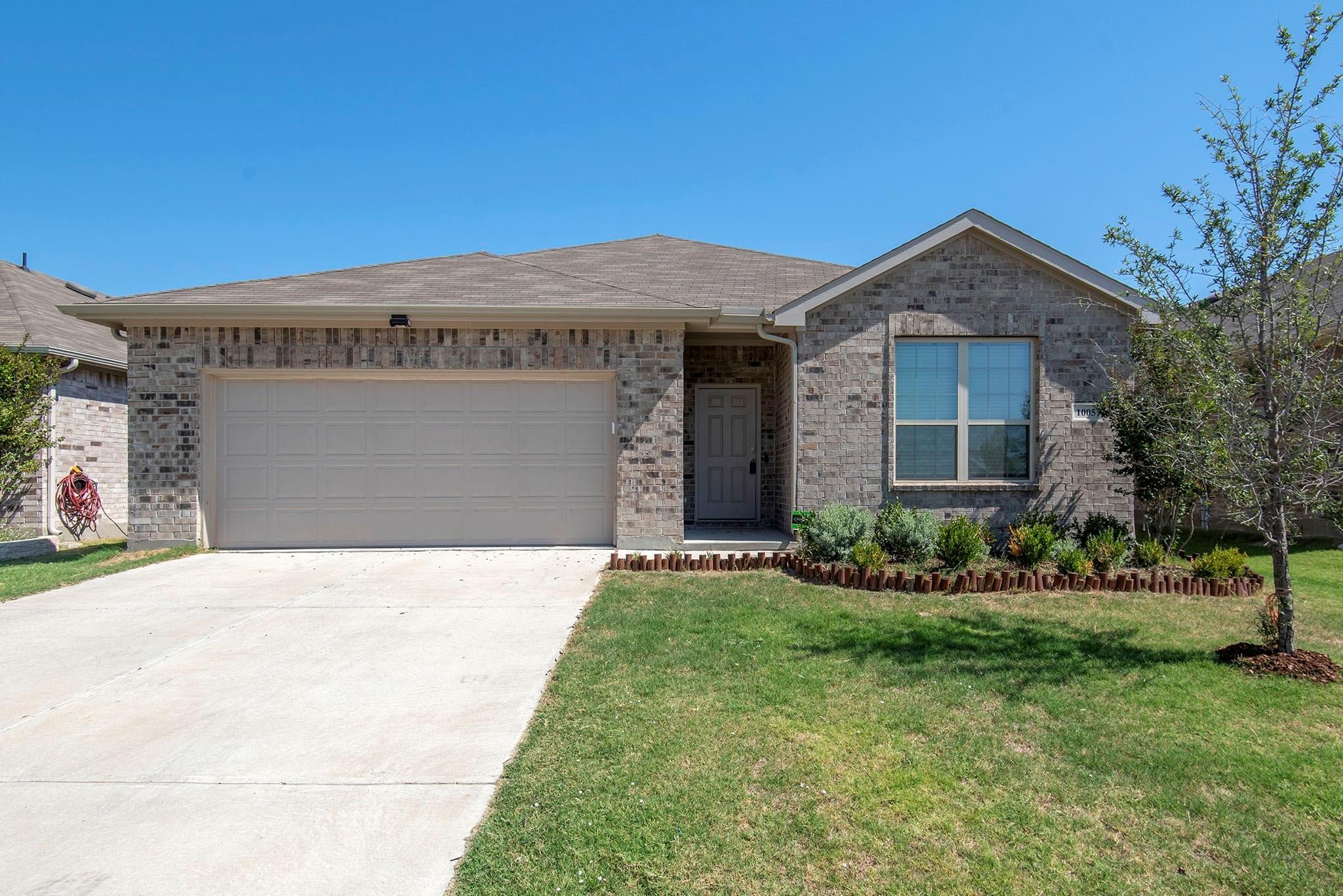 1005 Stanridge Lane Van Alstyne TX 75495