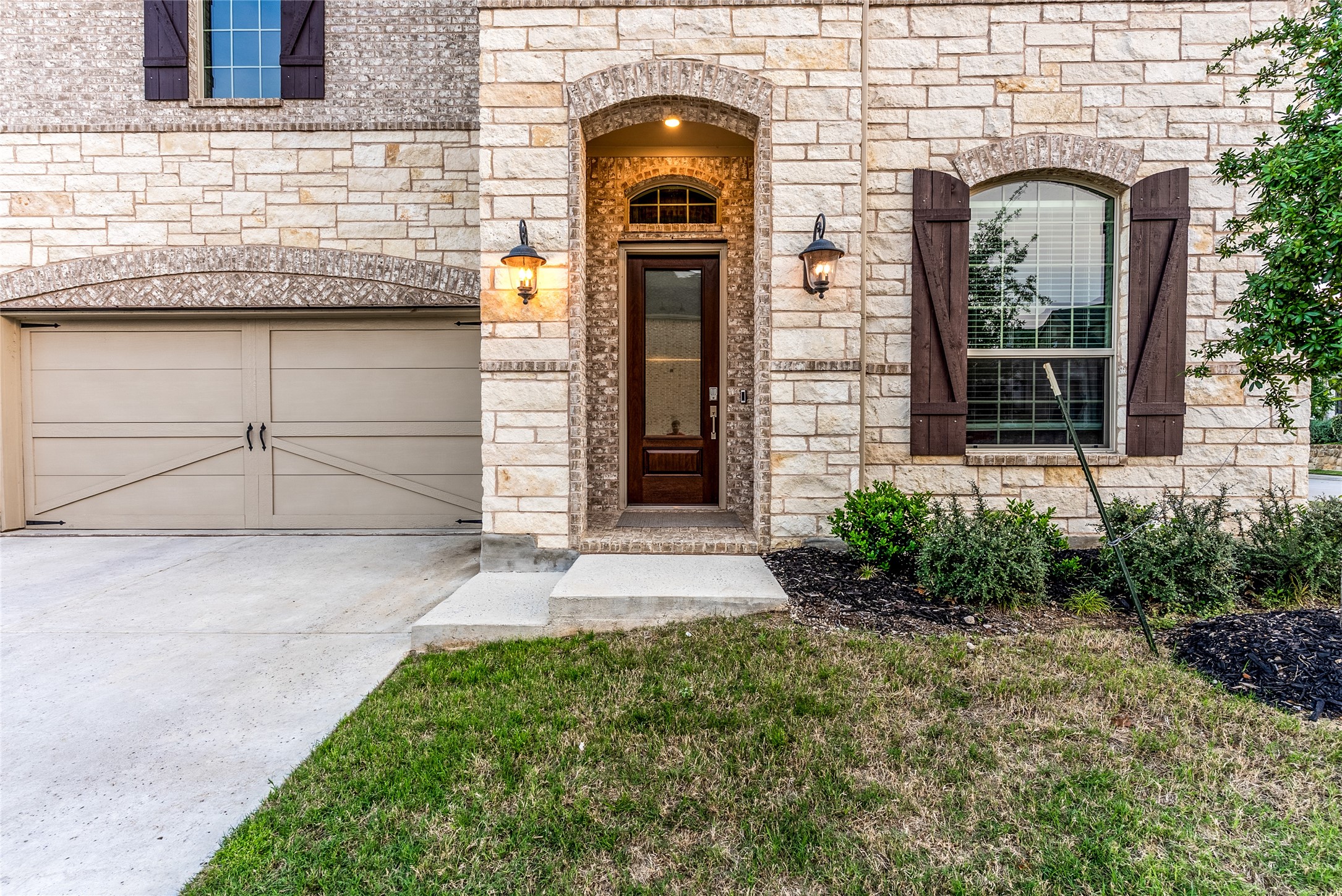 300 Foxglove Hill Argyle TX 76226
