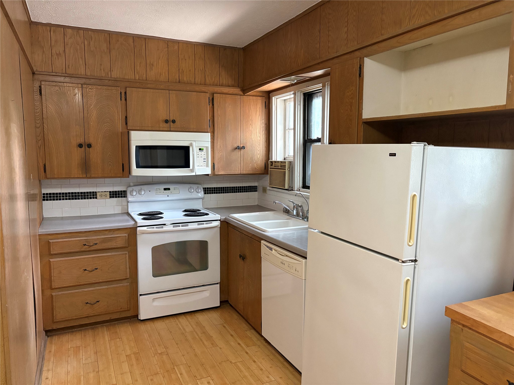 828 W Gandy Street Denison TX 75020