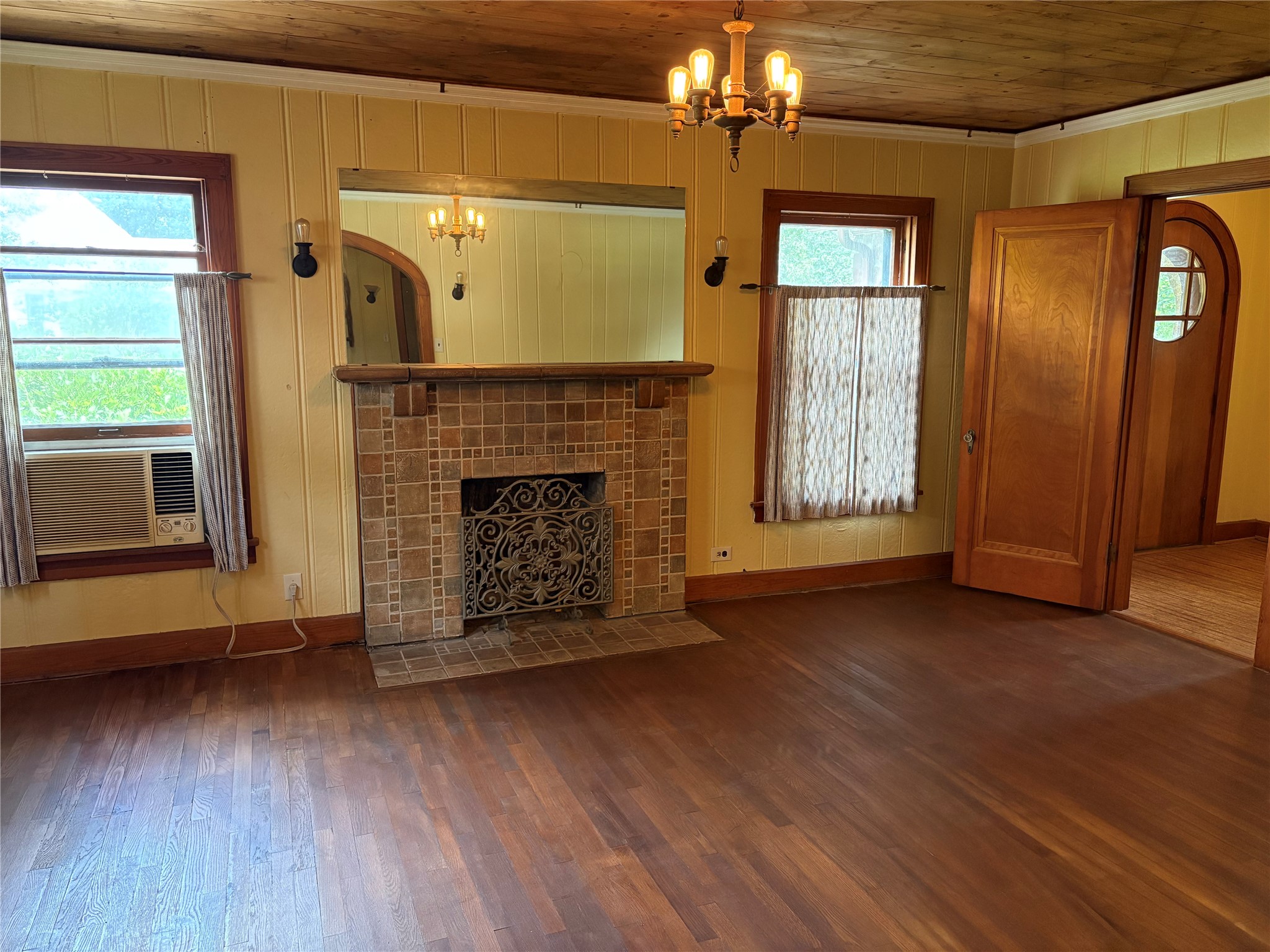 828 W Gandy Street Denison TX 75020