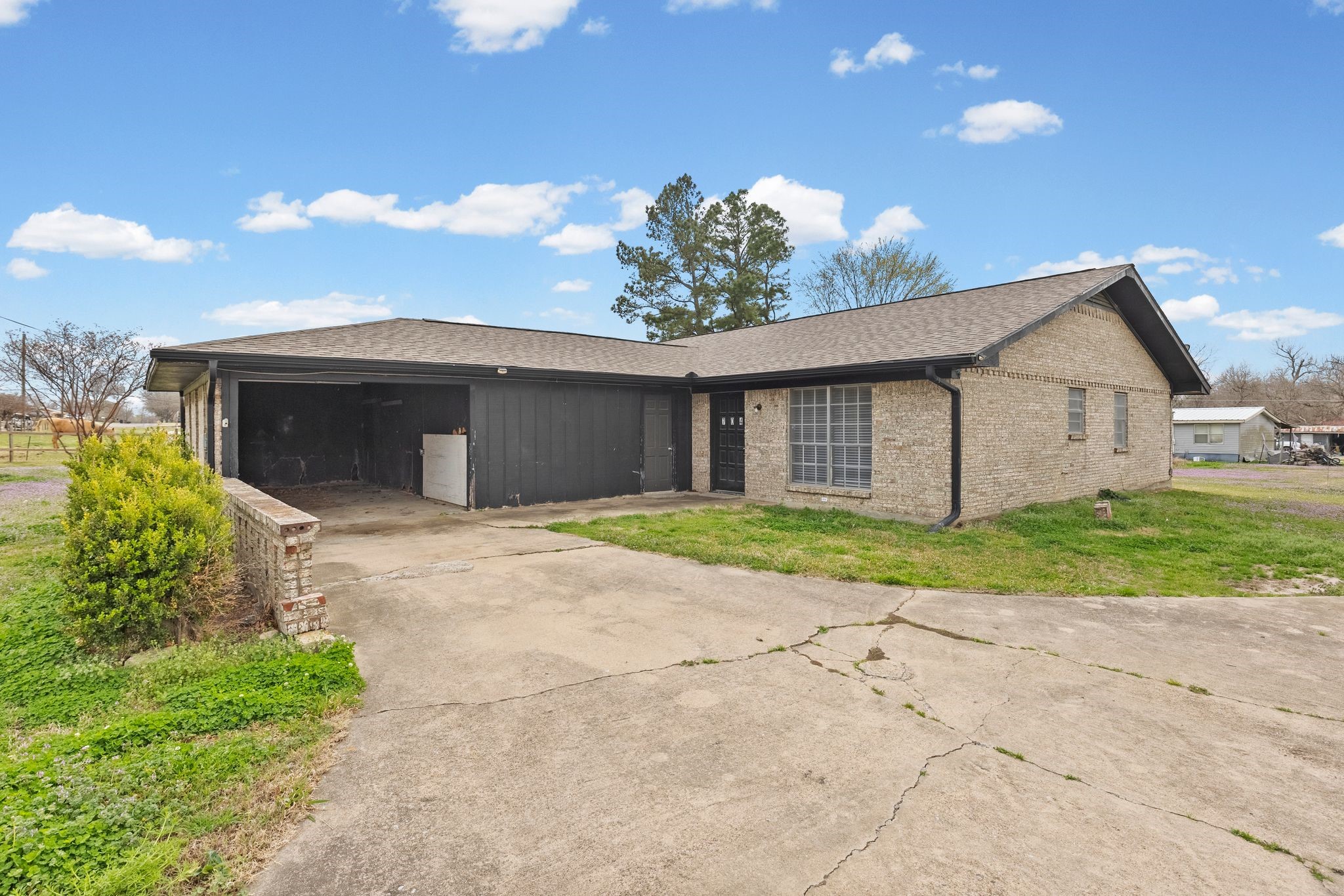 706 S Manson Street Wolfe City TX 75496