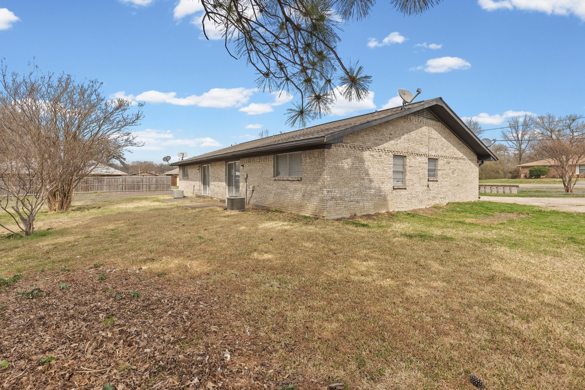 706 S Manson Street Wolfe City TX 75496