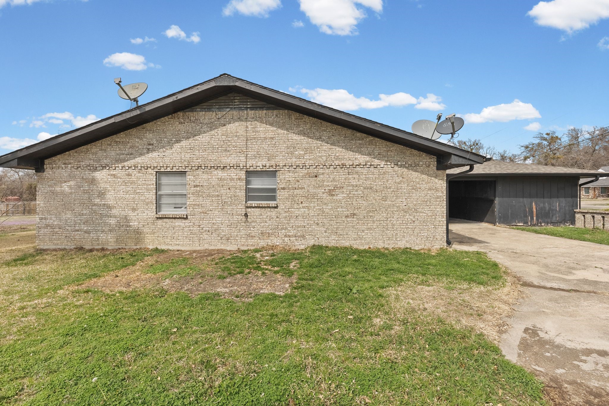 706 S Manson Street Wolfe City TX 75496