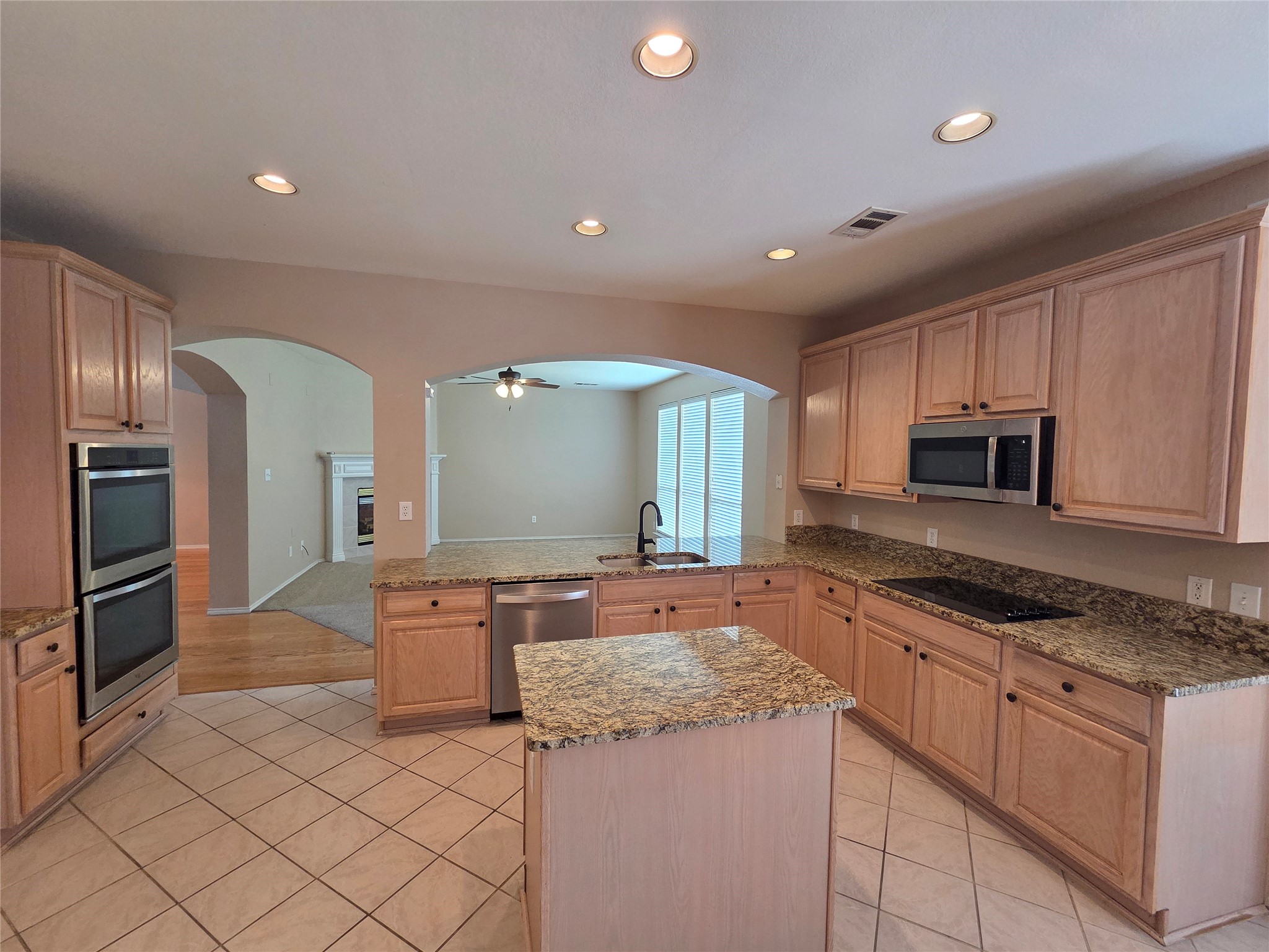 625 Manchester Drive Mansfield TX 76063