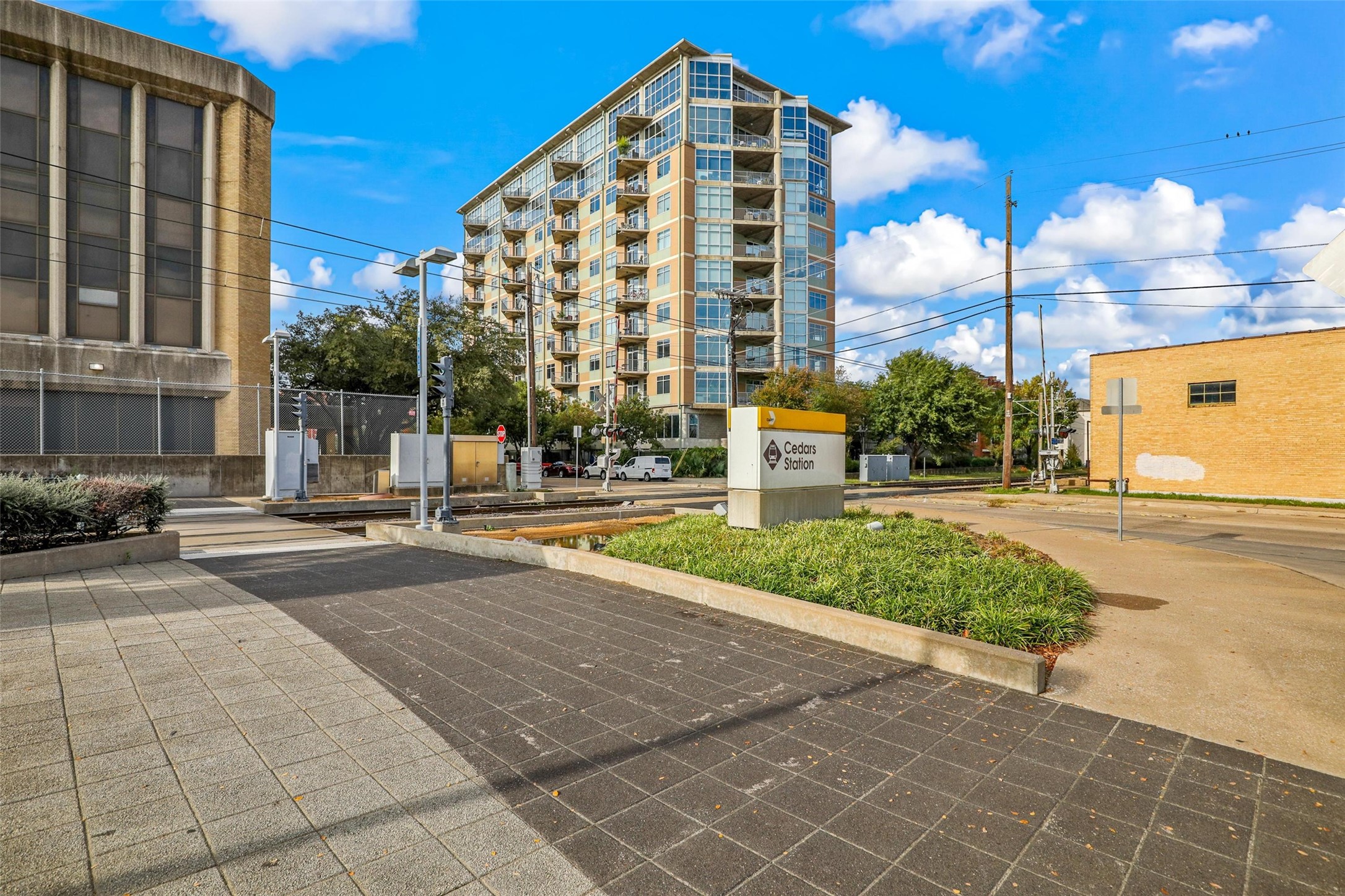 1001 Belleview Street Dallas TX 75215
