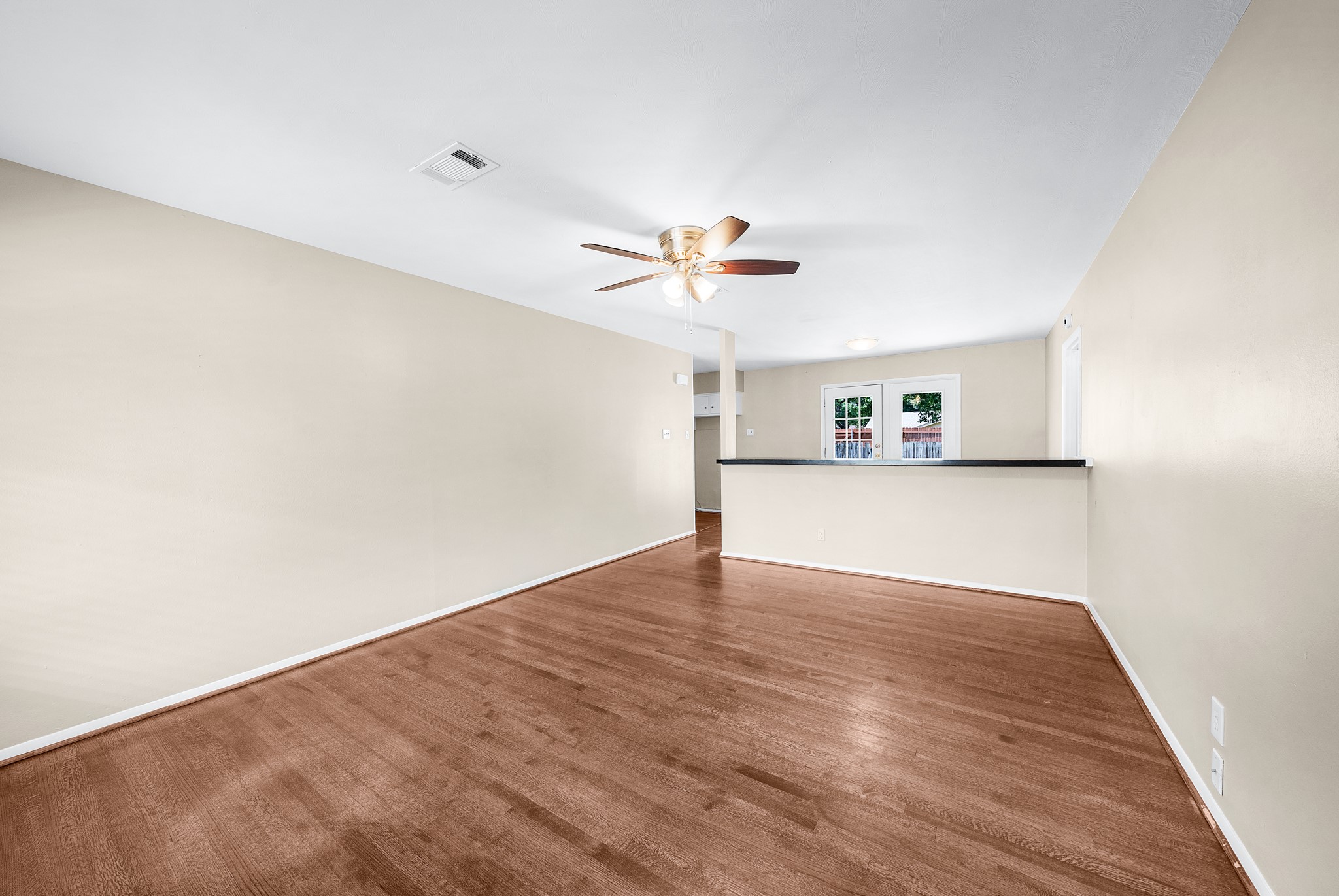 402 Vernet Street Richardson TX 75080