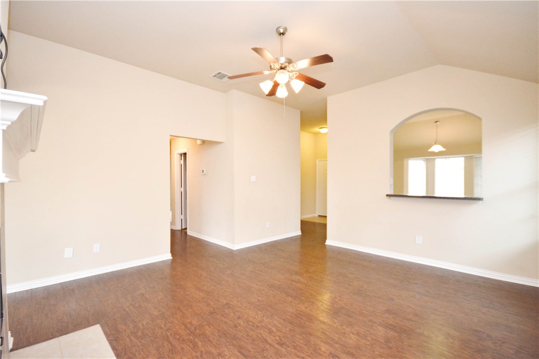 112 Oregon Trail Waxahachie TX 75167