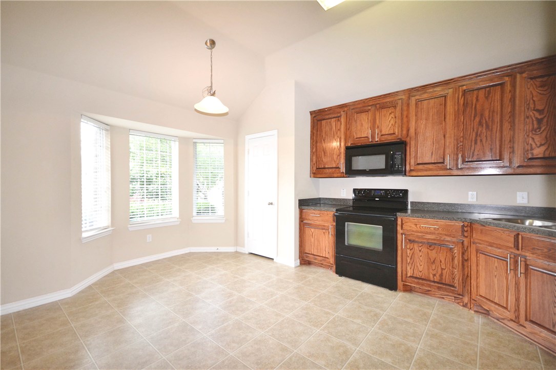 112 Oregon Trail Waxahachie TX 75167