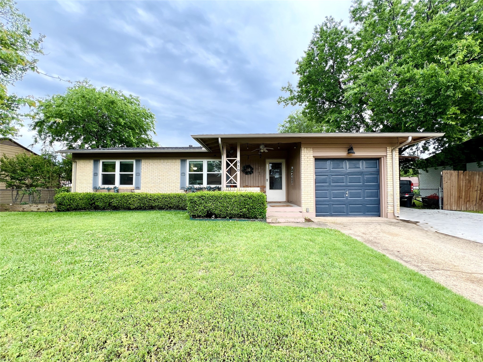 310 W 15th Street Irving TX 75060