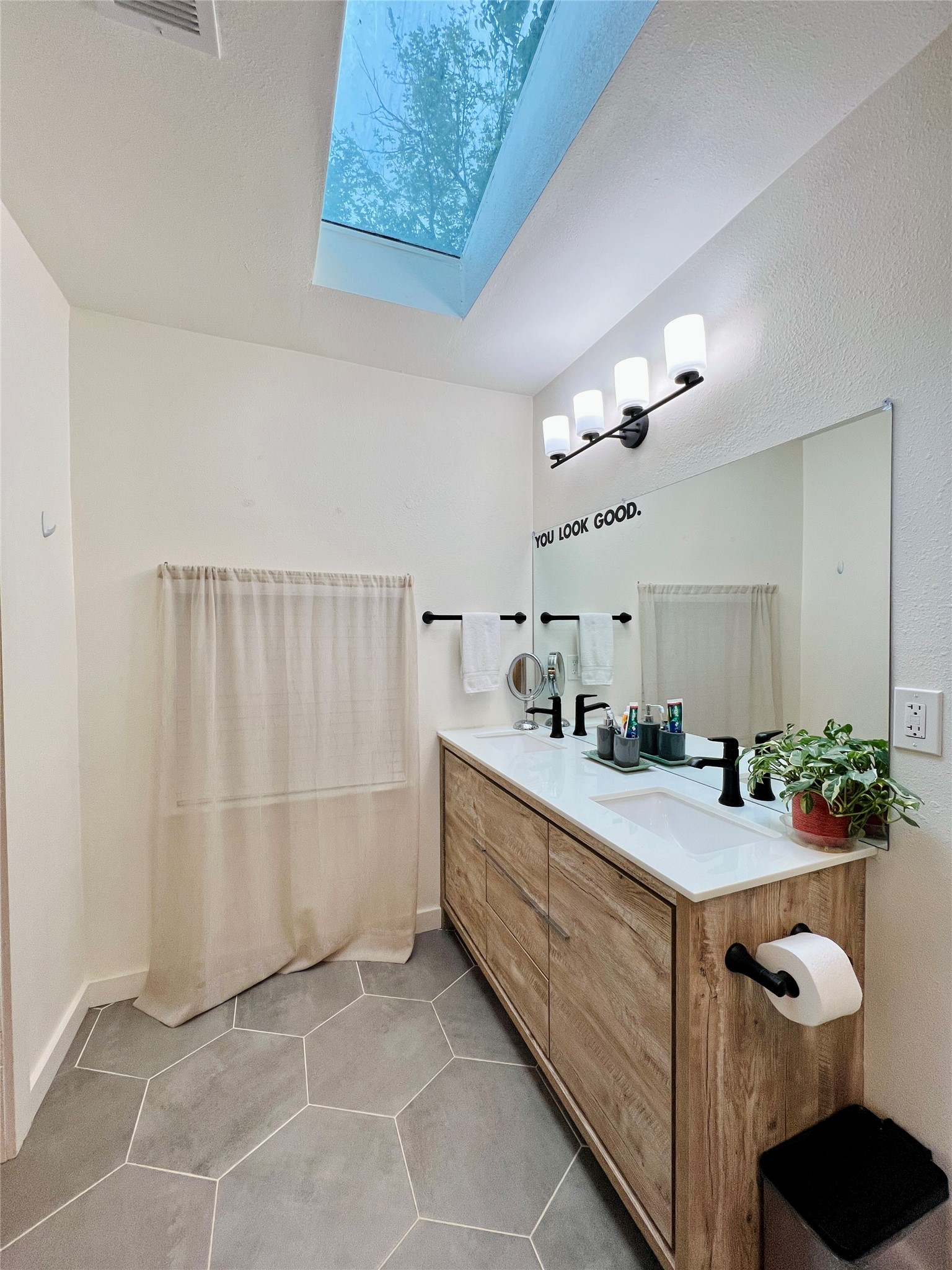 310 W 15th Street Irving TX 75060