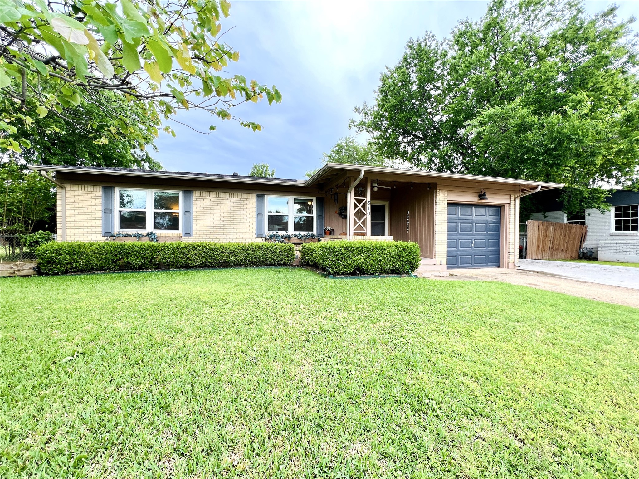 310 W 15th Street Irving TX 75060