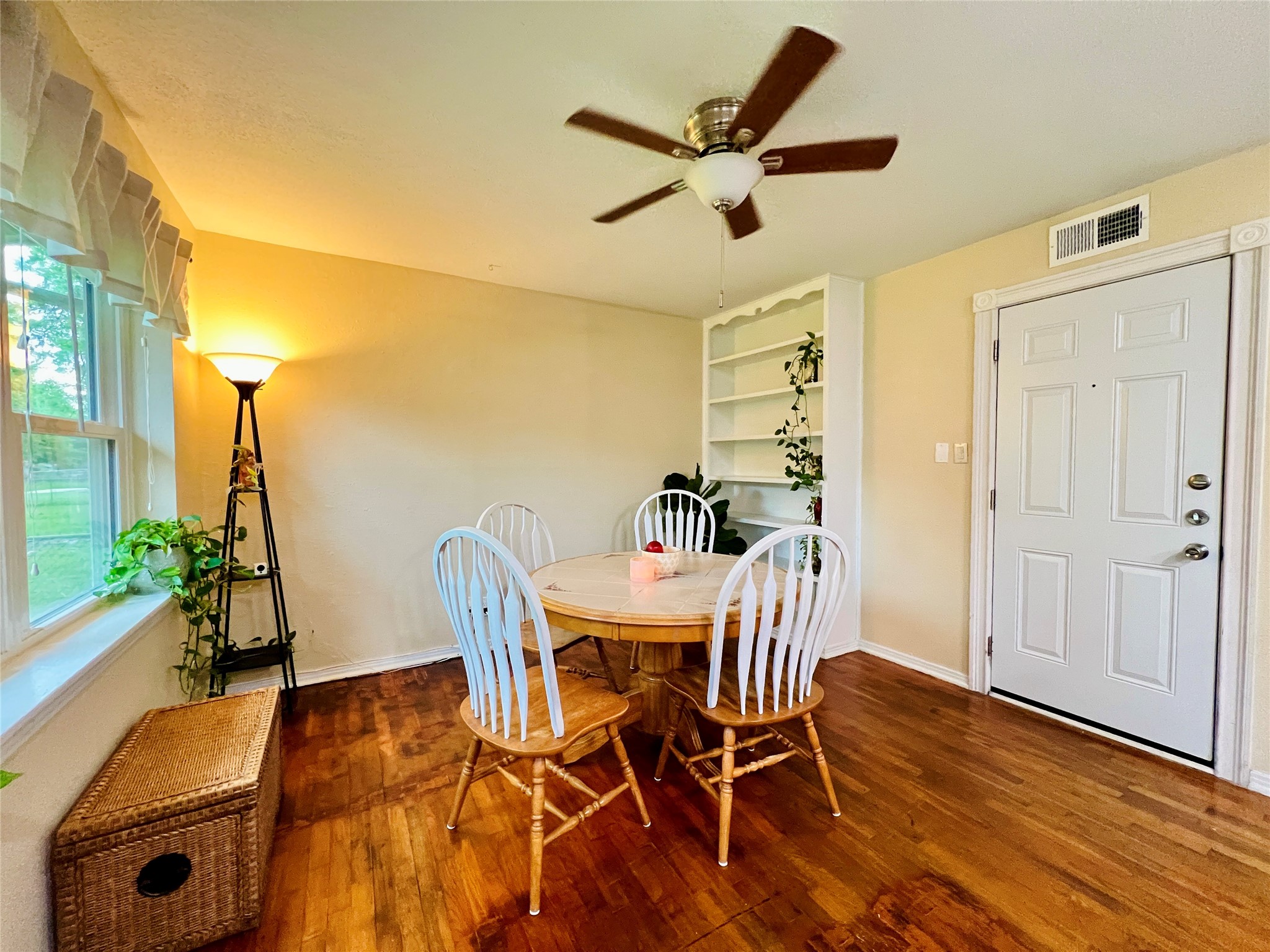 310 W 15th Street Irving TX 75060