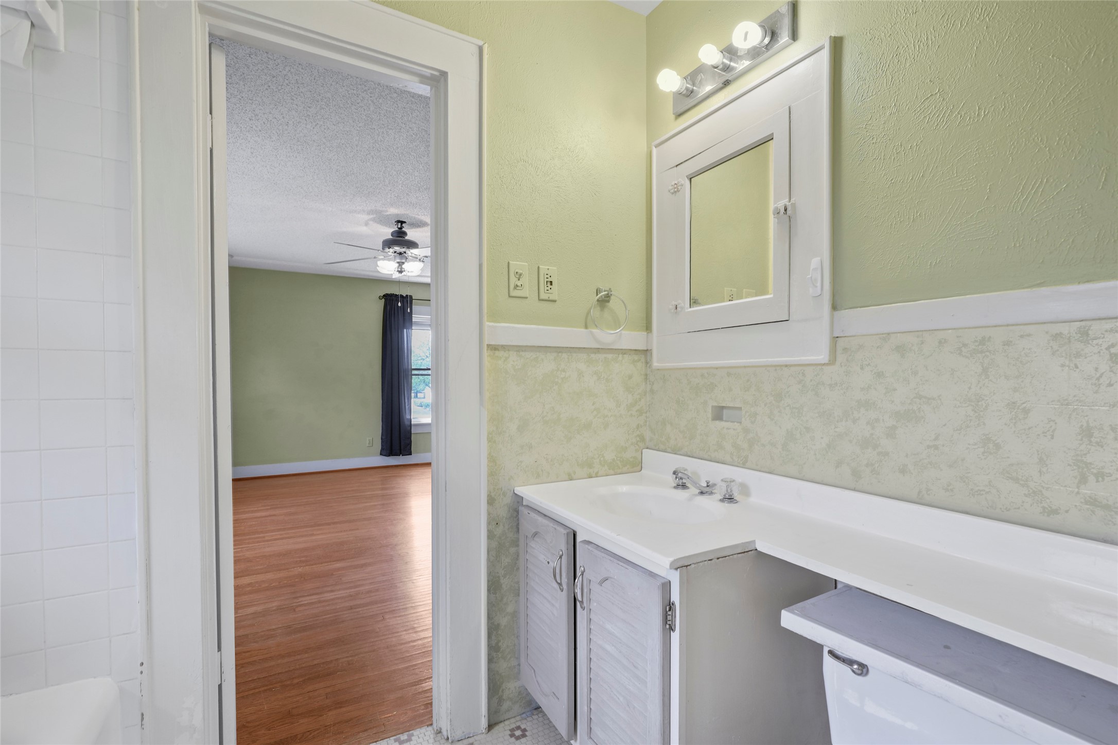 2625 S University Drive Fort Worth TX 76109