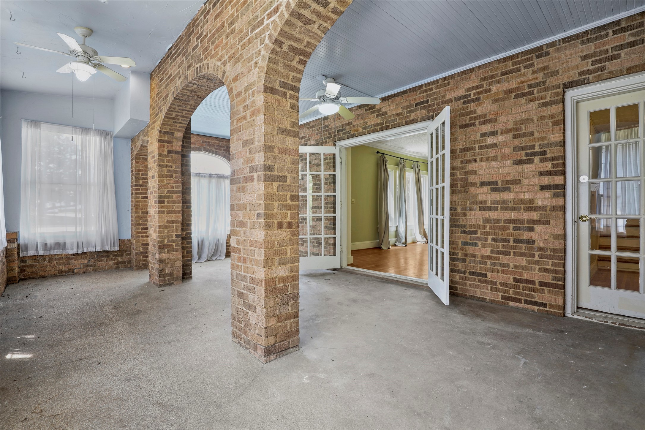 2625 S University Drive Fort Worth TX 76109