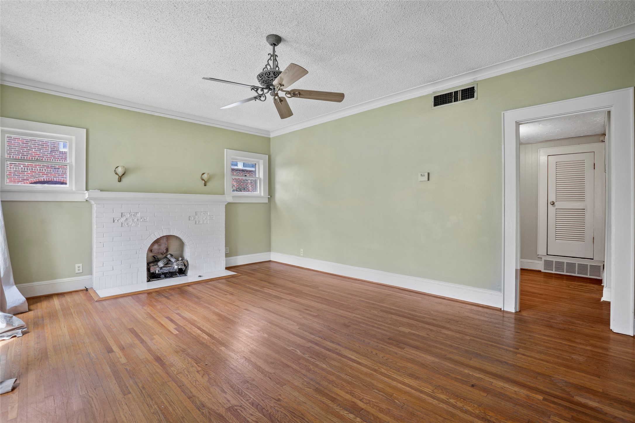 2625 S University Drive Fort Worth TX 76109