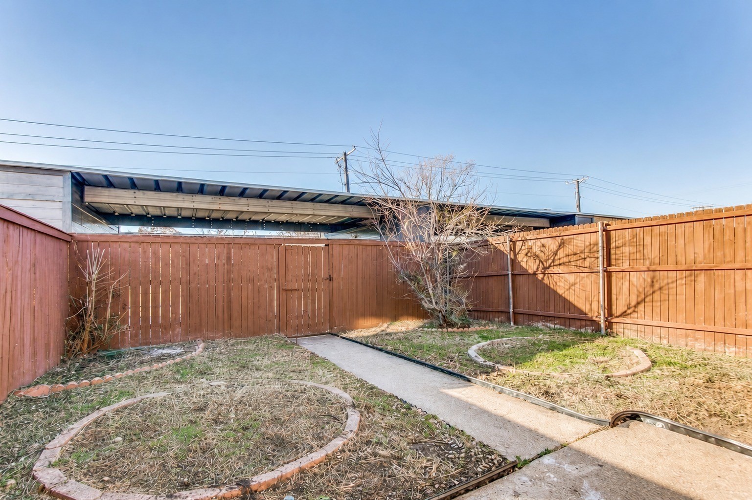 323 Towne House Lane Richardson TX 75081
