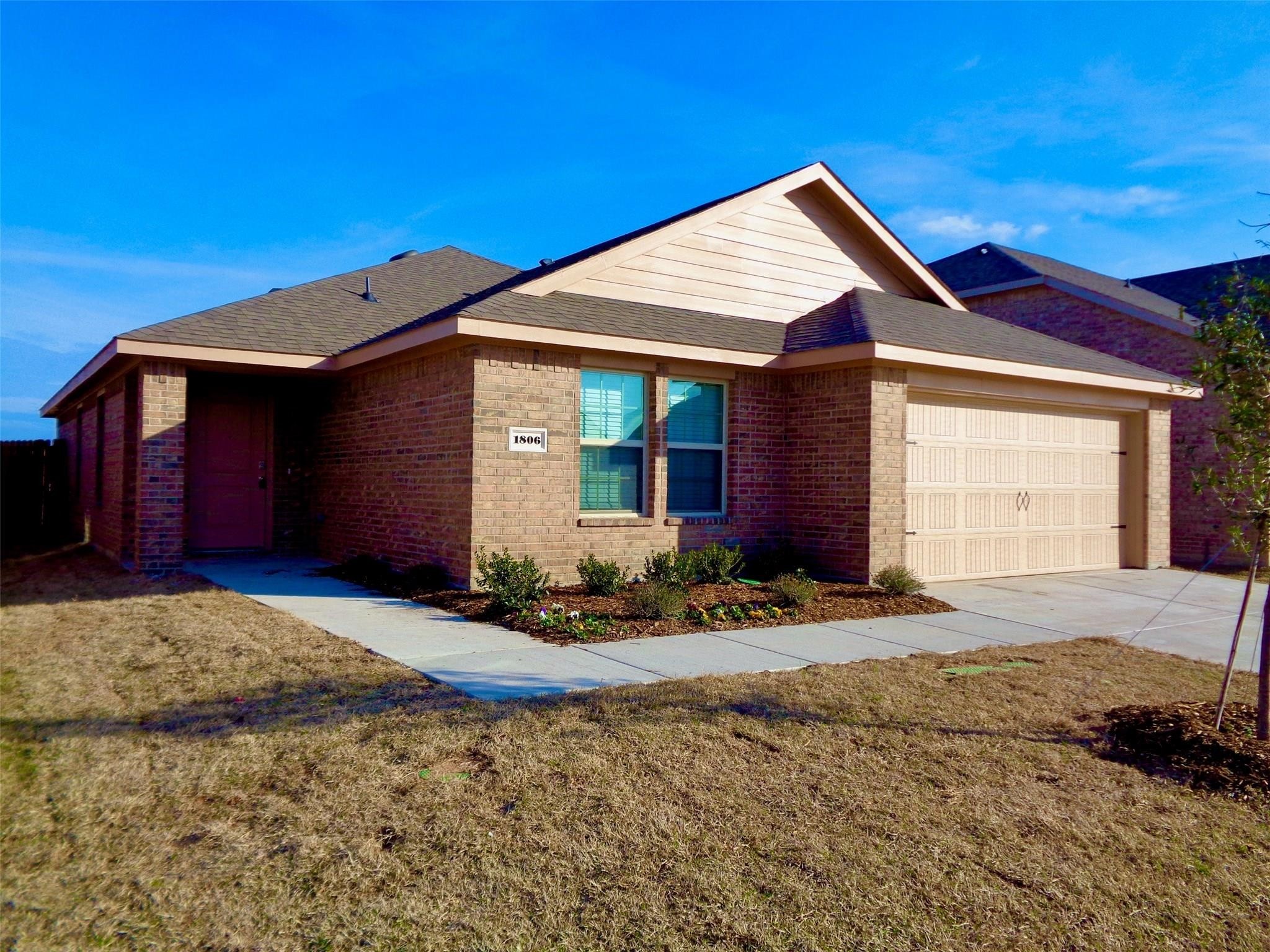 1806 Yale Street Farmersville TX 75442