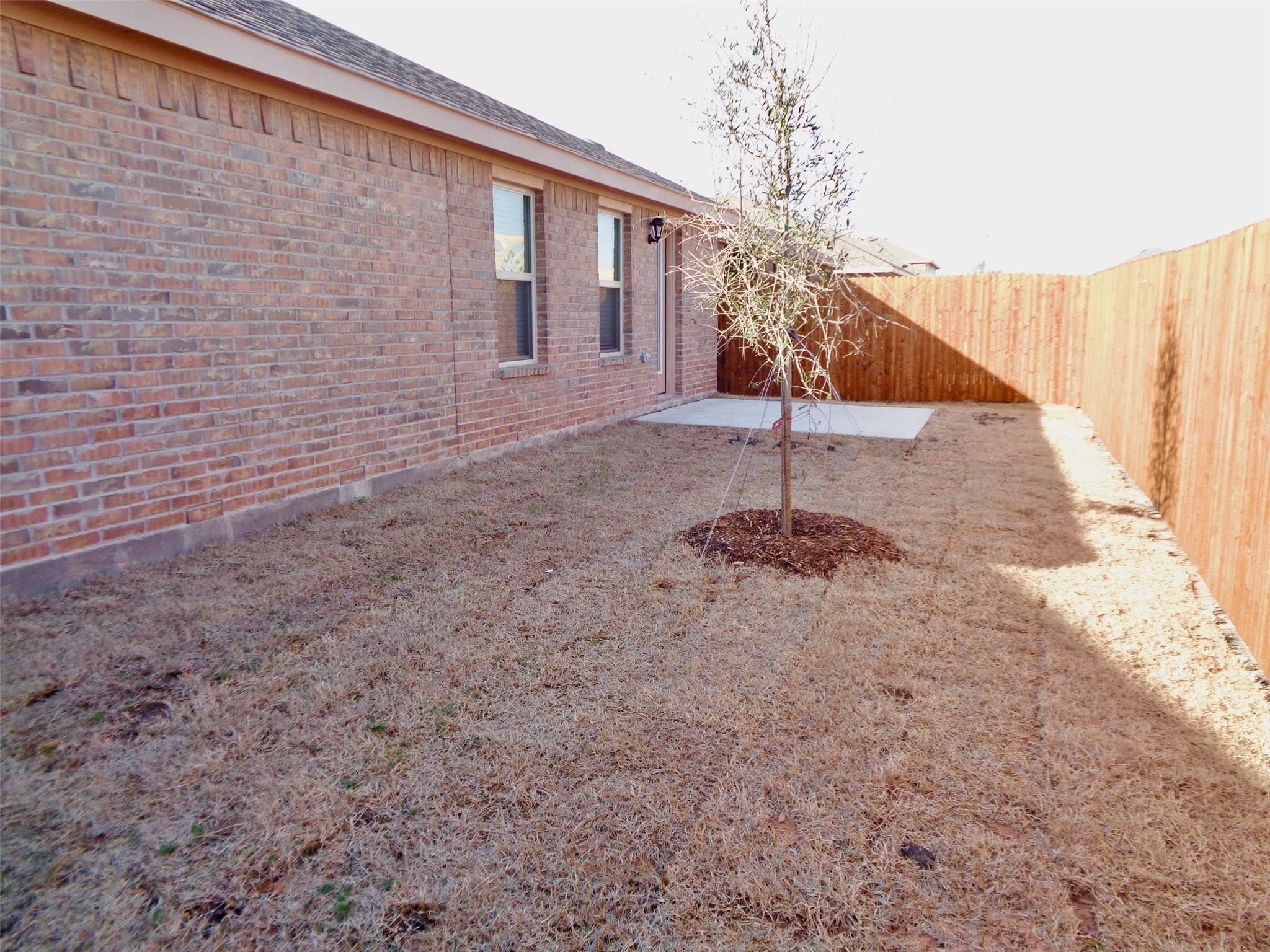 1806 Yale Street Farmersville TX 75442