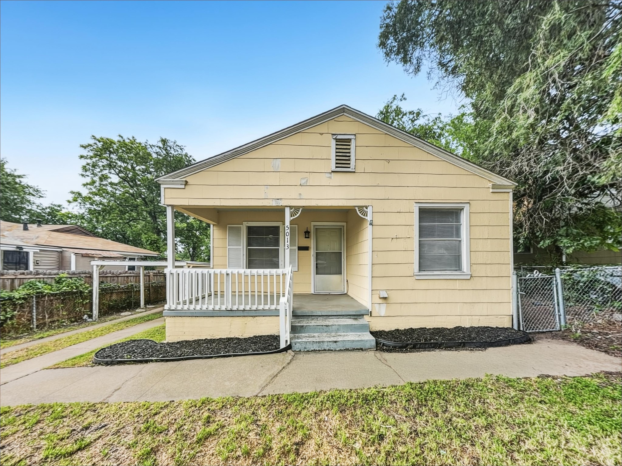 5013 Kessler Road River Oaks TX 76114