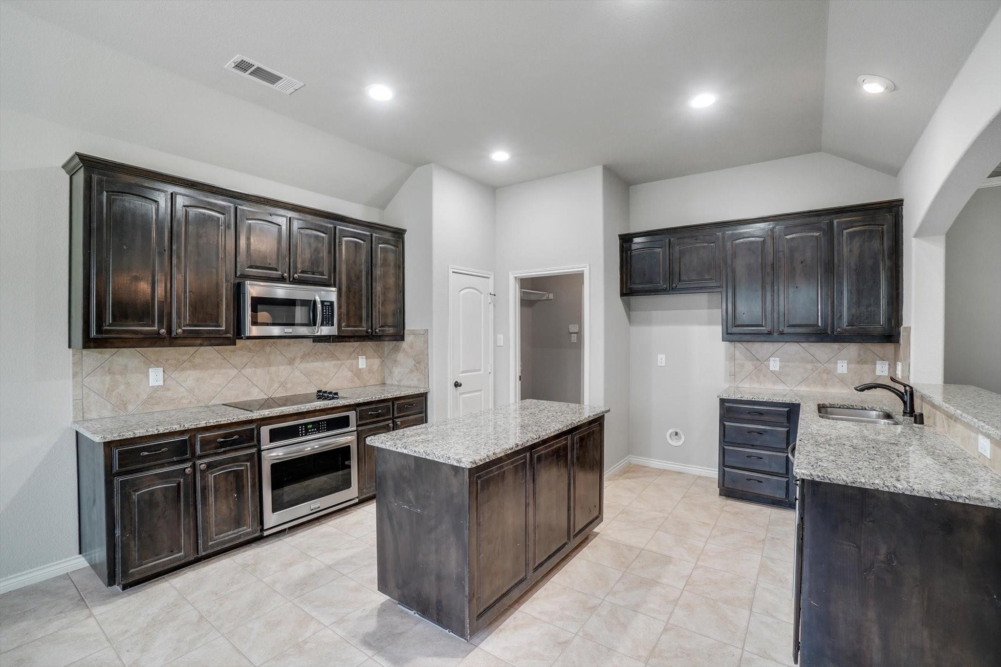 4101 Rocky Bend Court Corinth TX 76208