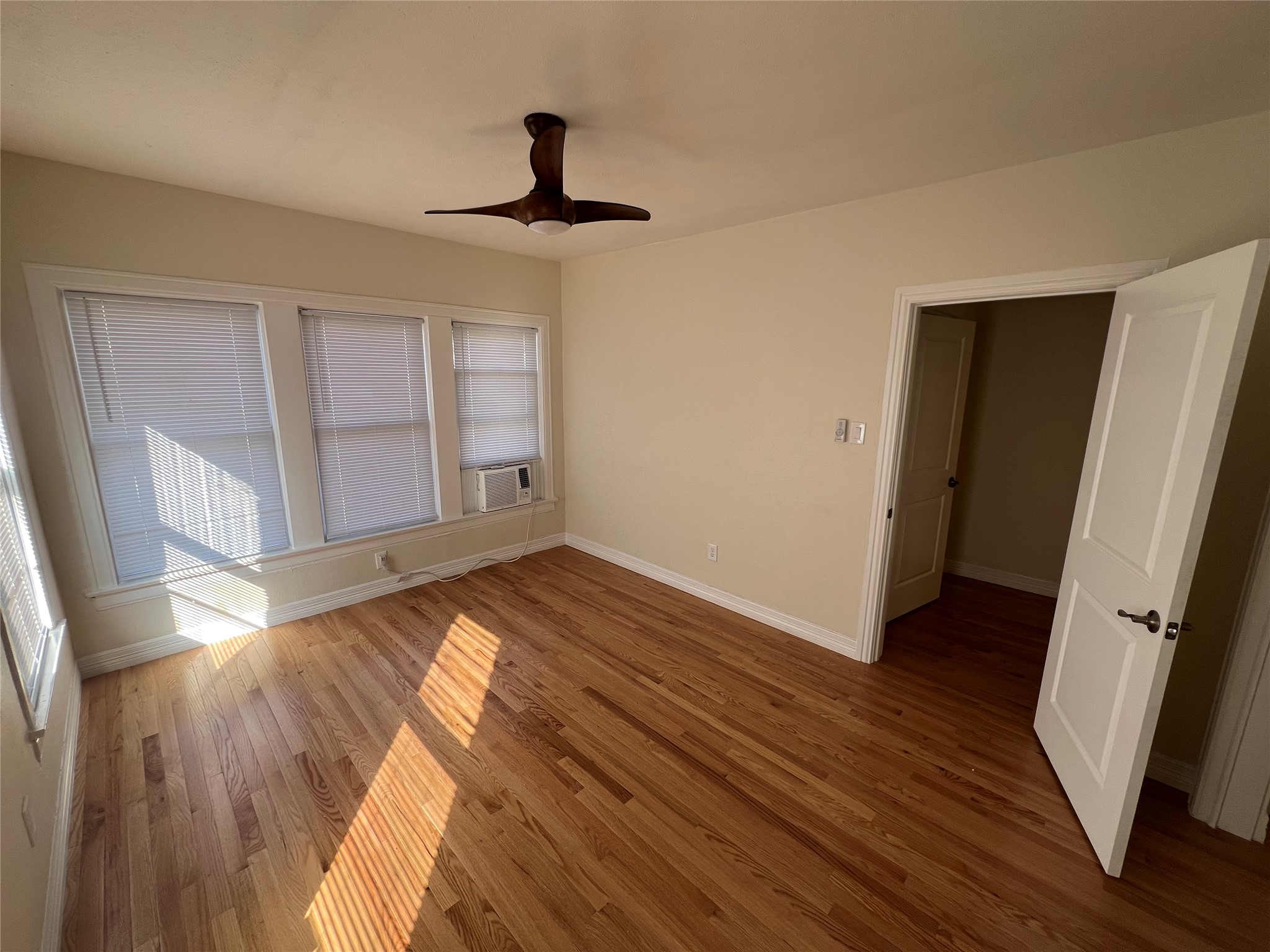 5117 Mission Avenue Dallas TX 75206