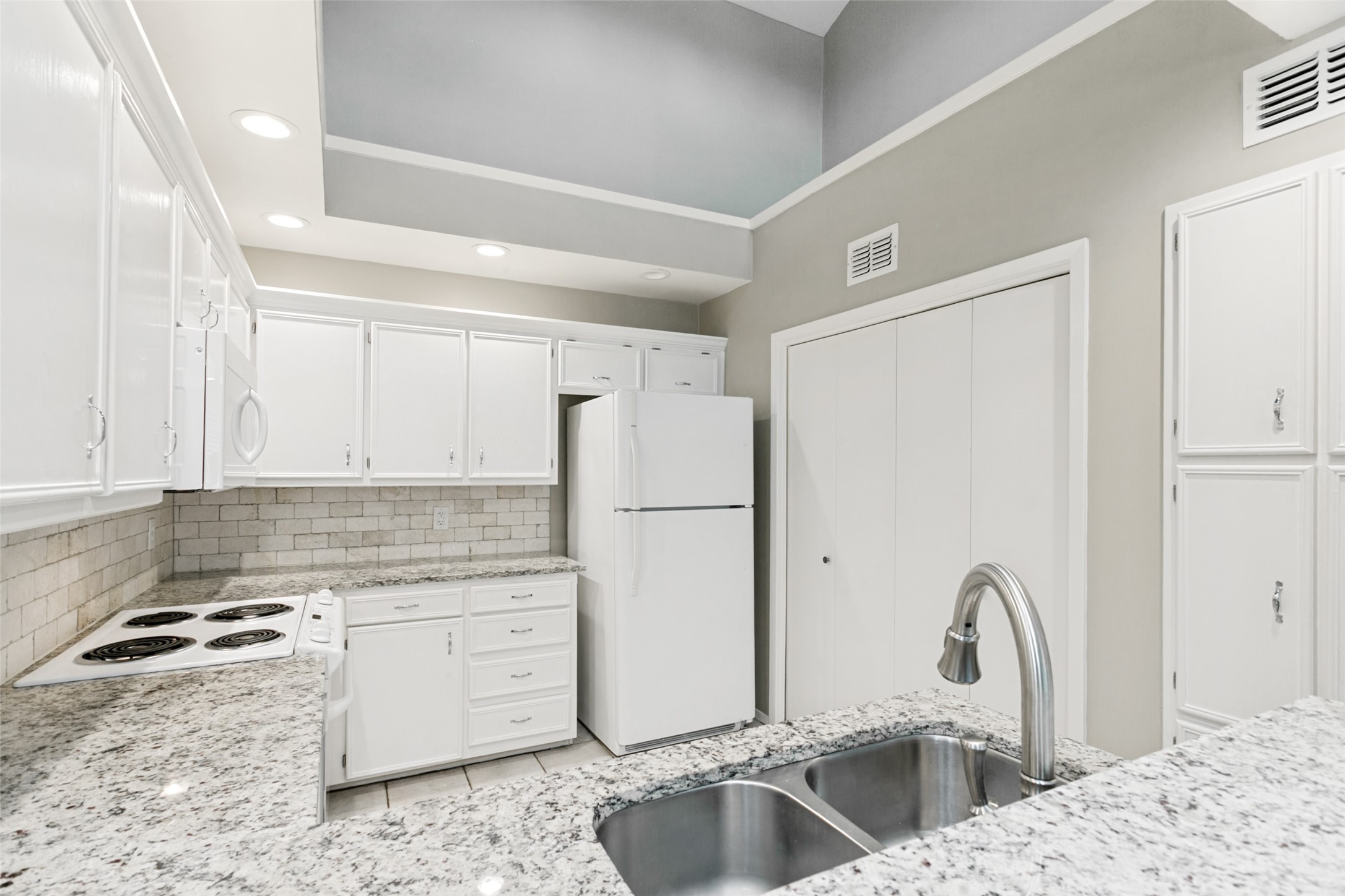 502 Harvest Hill Street Lewisville TX 75067