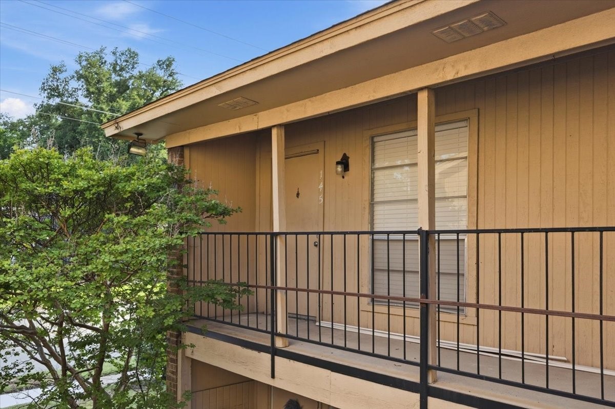 133 N Bailey Avenue Fort Worth TX 76107