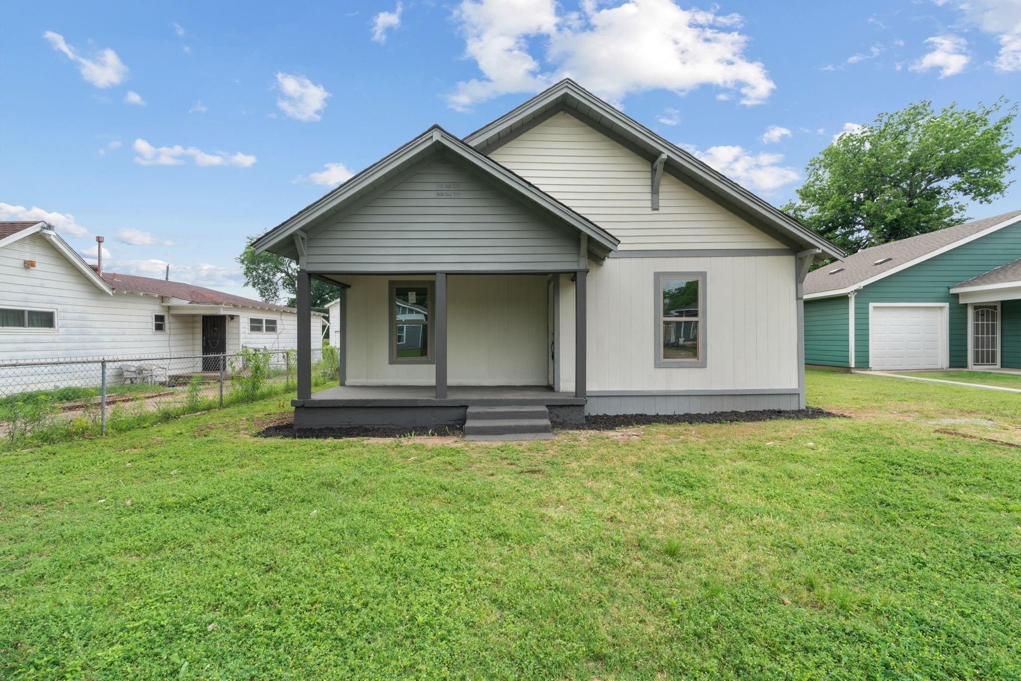 1404 E Baltimore Avenue Fort Worth TX 76104