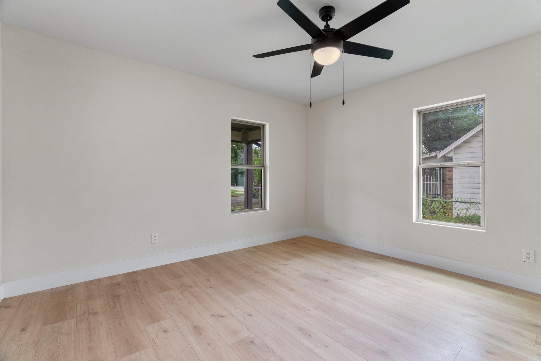 1404 E Baltimore Avenue Fort Worth TX 76104