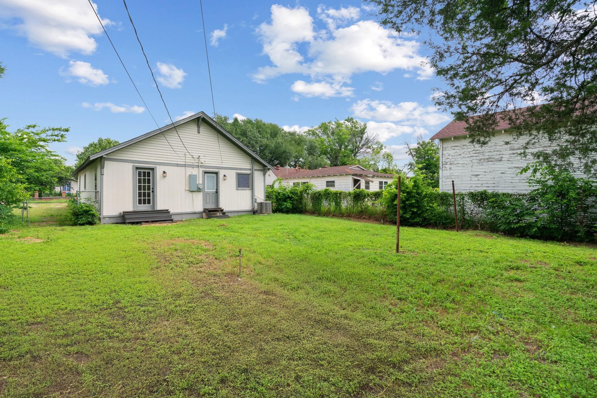 1404 E Baltimore Avenue Fort Worth TX 76104