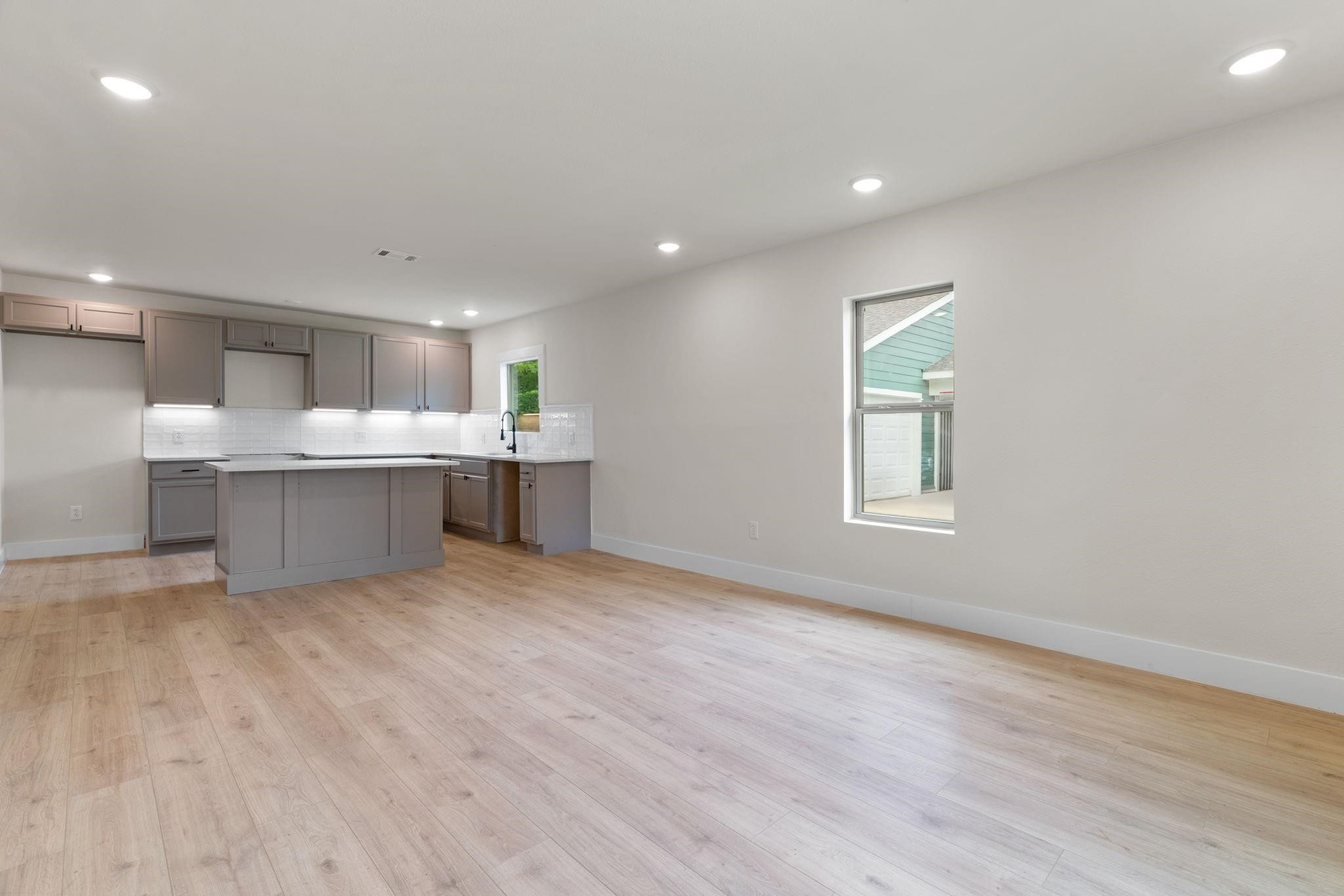 1404 E Baltimore Avenue Fort Worth TX 76104