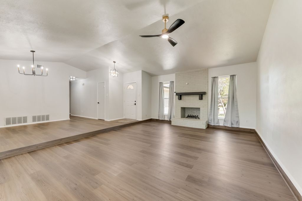1656 Glenhill Lane Lewisville TX 75077