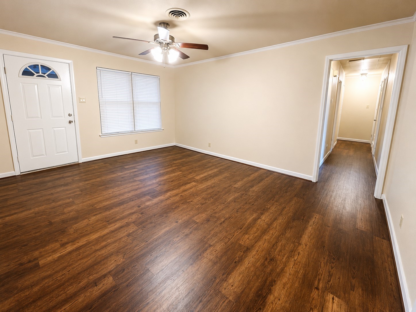 5016 Sabelle Lane Haltom City TX 76117