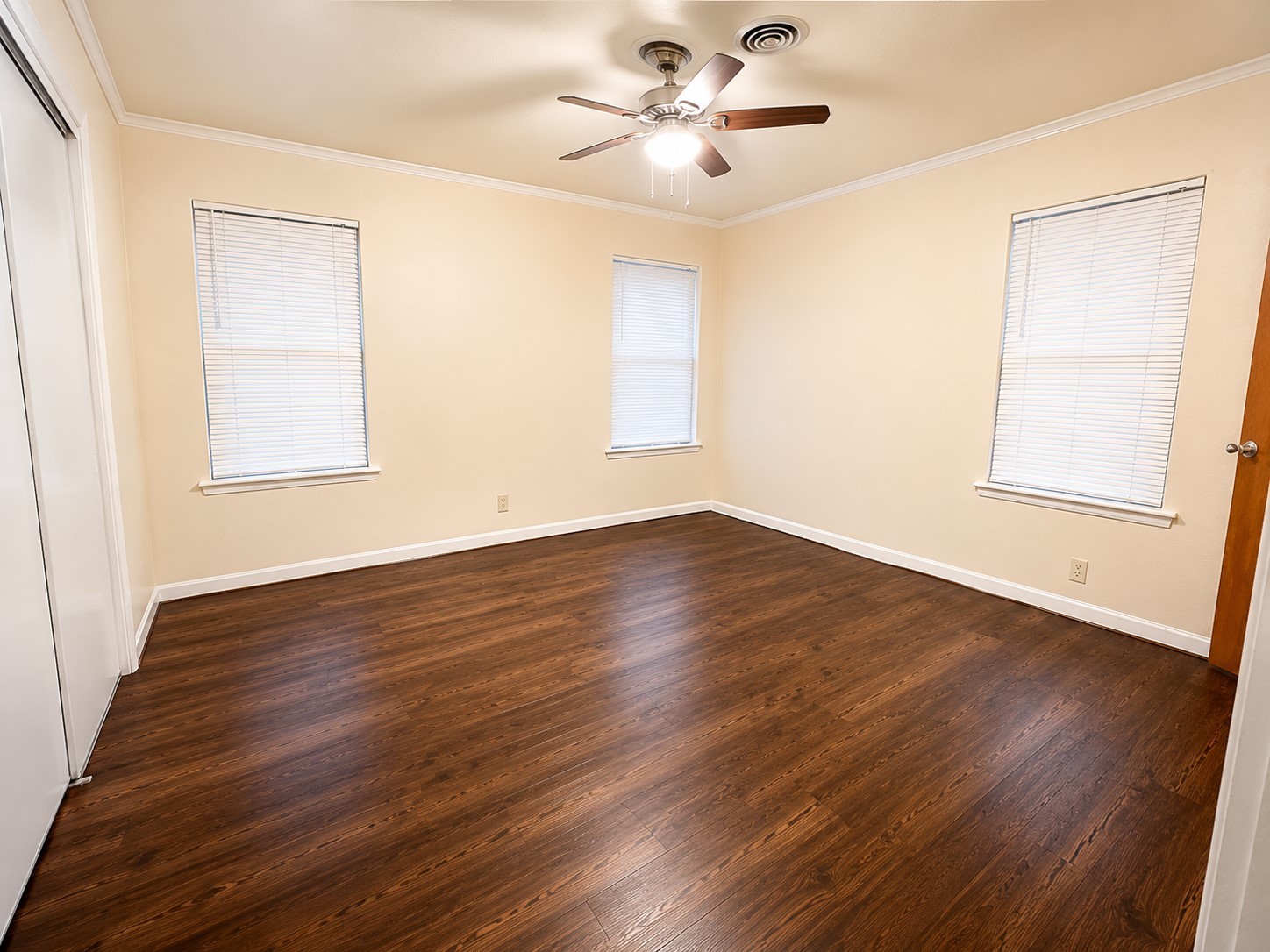 5016 Sabelle Lane Haltom City TX 76117
