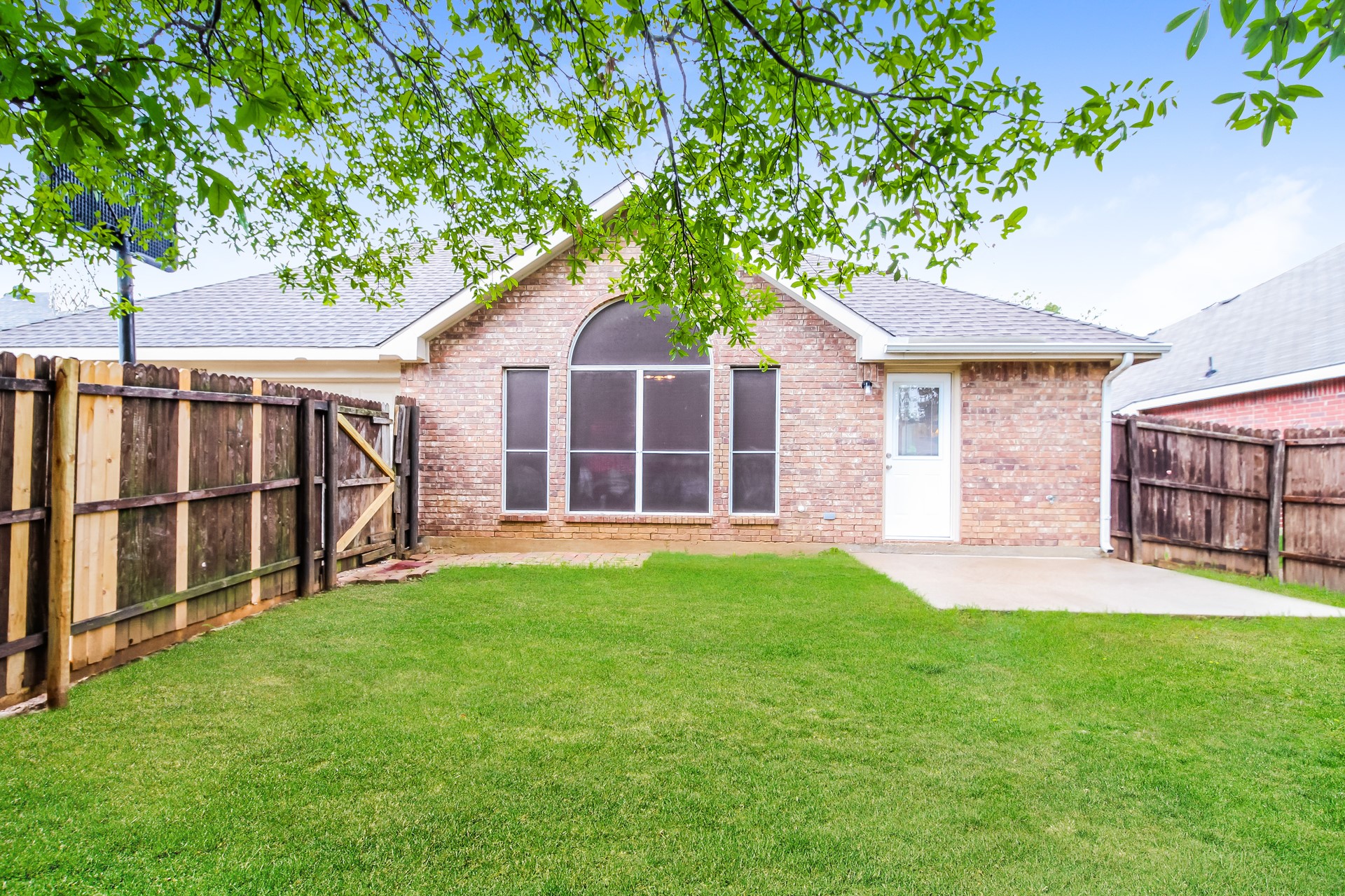 1233 Logan Drive Lewisville TX 75077