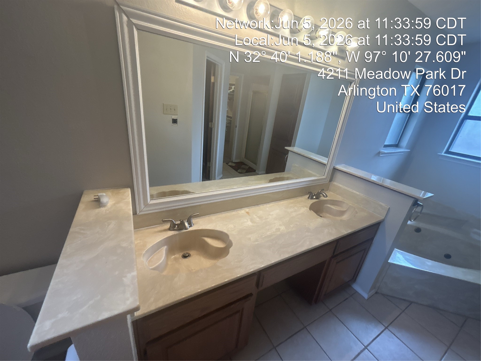 4211 Meadow Park Drive Arlington TX 76017